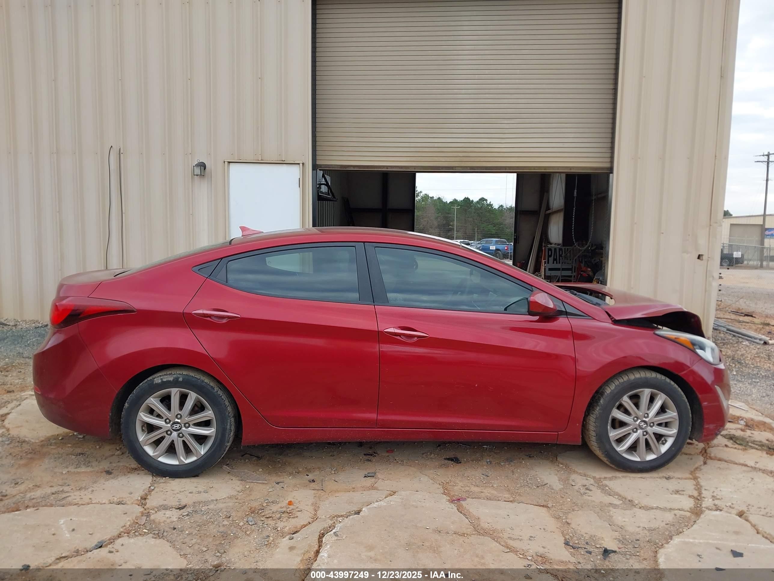 2015 Hyundai Elantra Se Red vin: 5NPDH4AE9FH582297