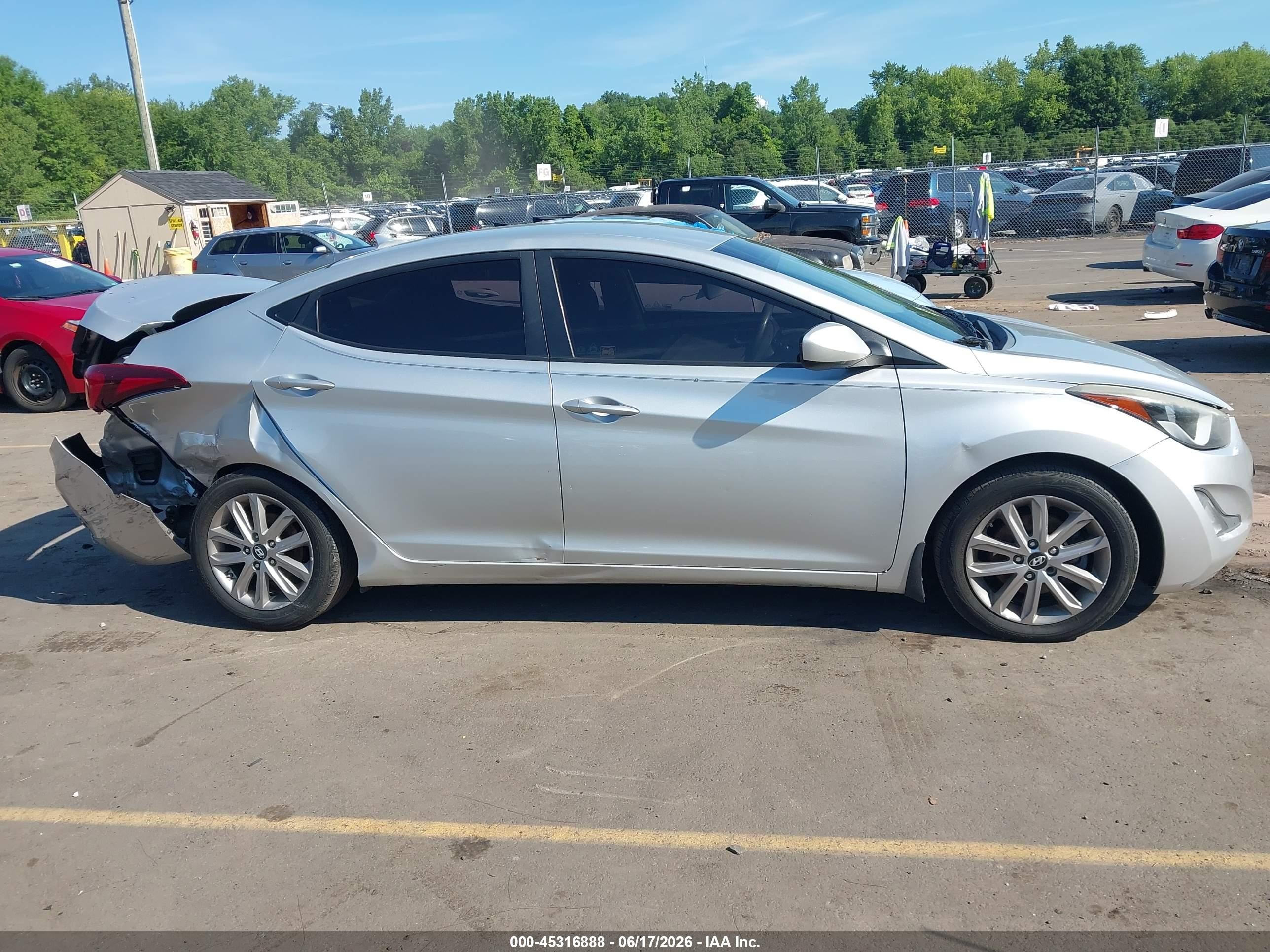 2015 Hyundai Elantra Se Silver vin: 5NPDH4AE9FH594921