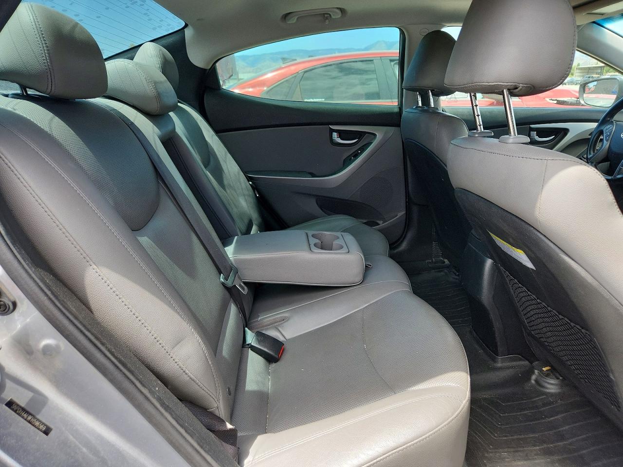 2015 Hyundai Elantra Limited Silver vin: 5NPDH4AE9FH596569