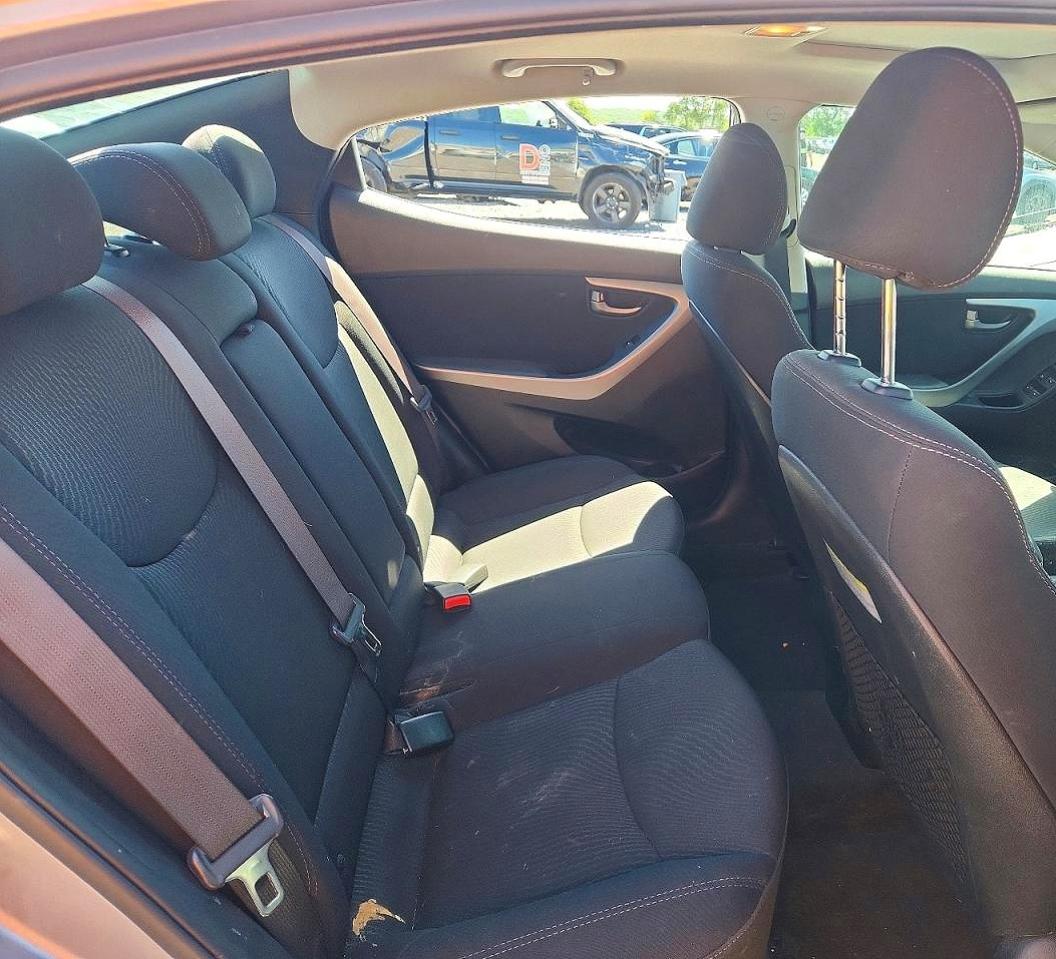 2015 Hyundai Elantra Se Silver vin: 5NPDH4AE9FH606419
