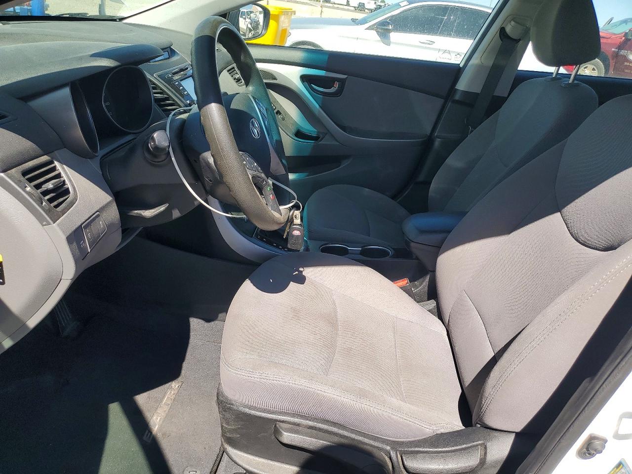 2015 Hyundai Elantra Se Белый vin: 5NPDH4AE9FH608946