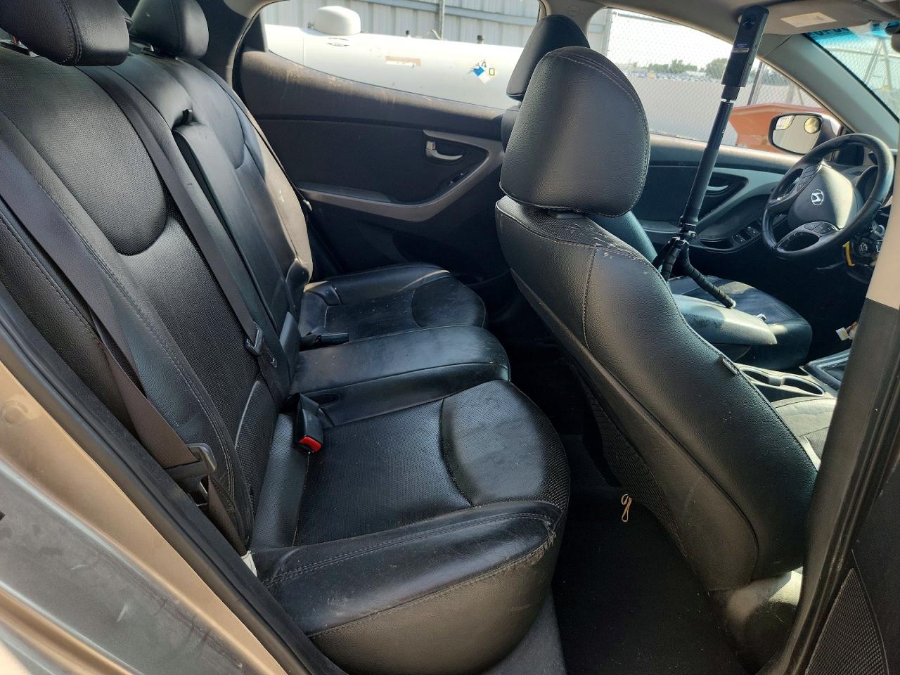 2015 Hyundai Elantra Brown vin: 5NPDH4AE9FH614245