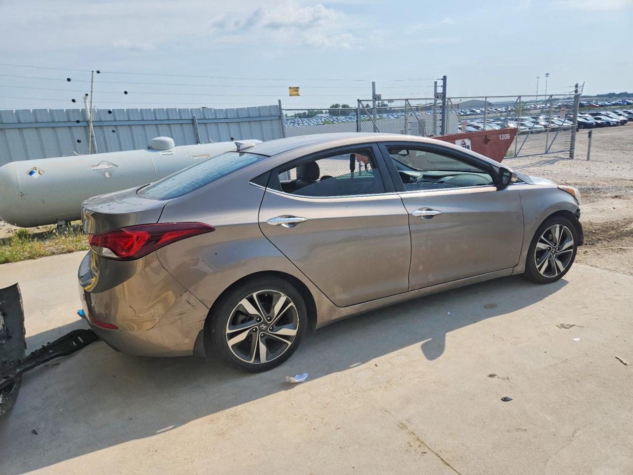 2015 Hyundai Elantra Brown vin: 5NPDH4AE9FH614245