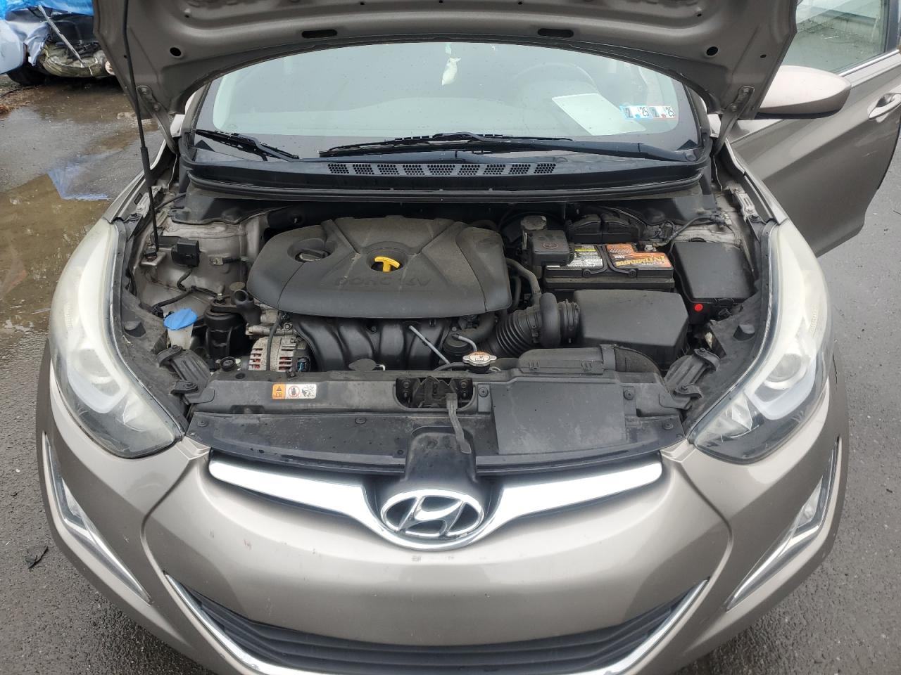 2015 Hyundai Elantra Se Brown vin: 5NPDH4AE9FH615198