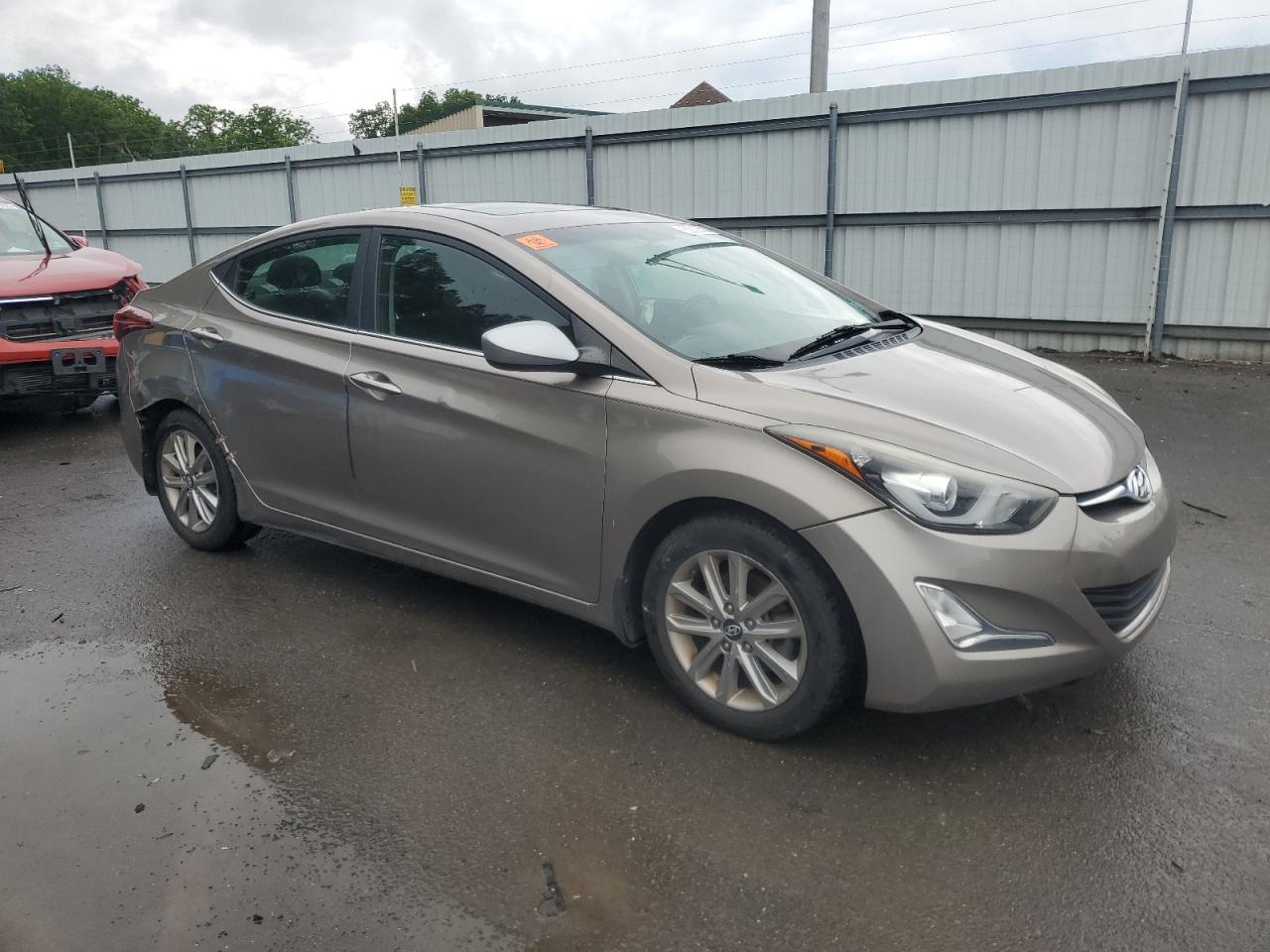 2015 Hyundai Elantra Se Brown vin: 5NPDH4AE9FH615198