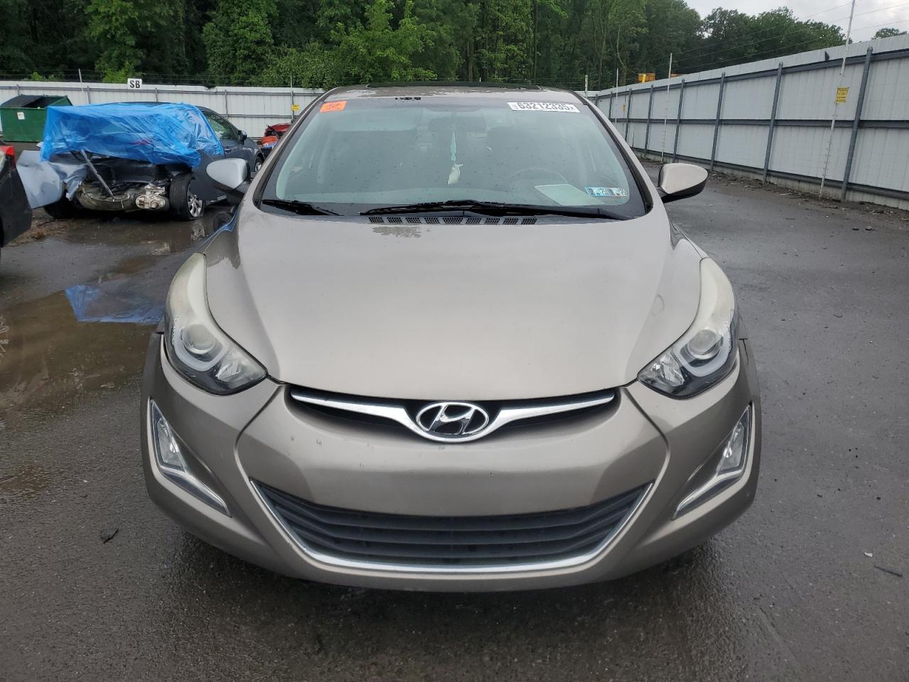 2015 Hyundai Elantra Se Brown vin: 5NPDH4AE9FH615198