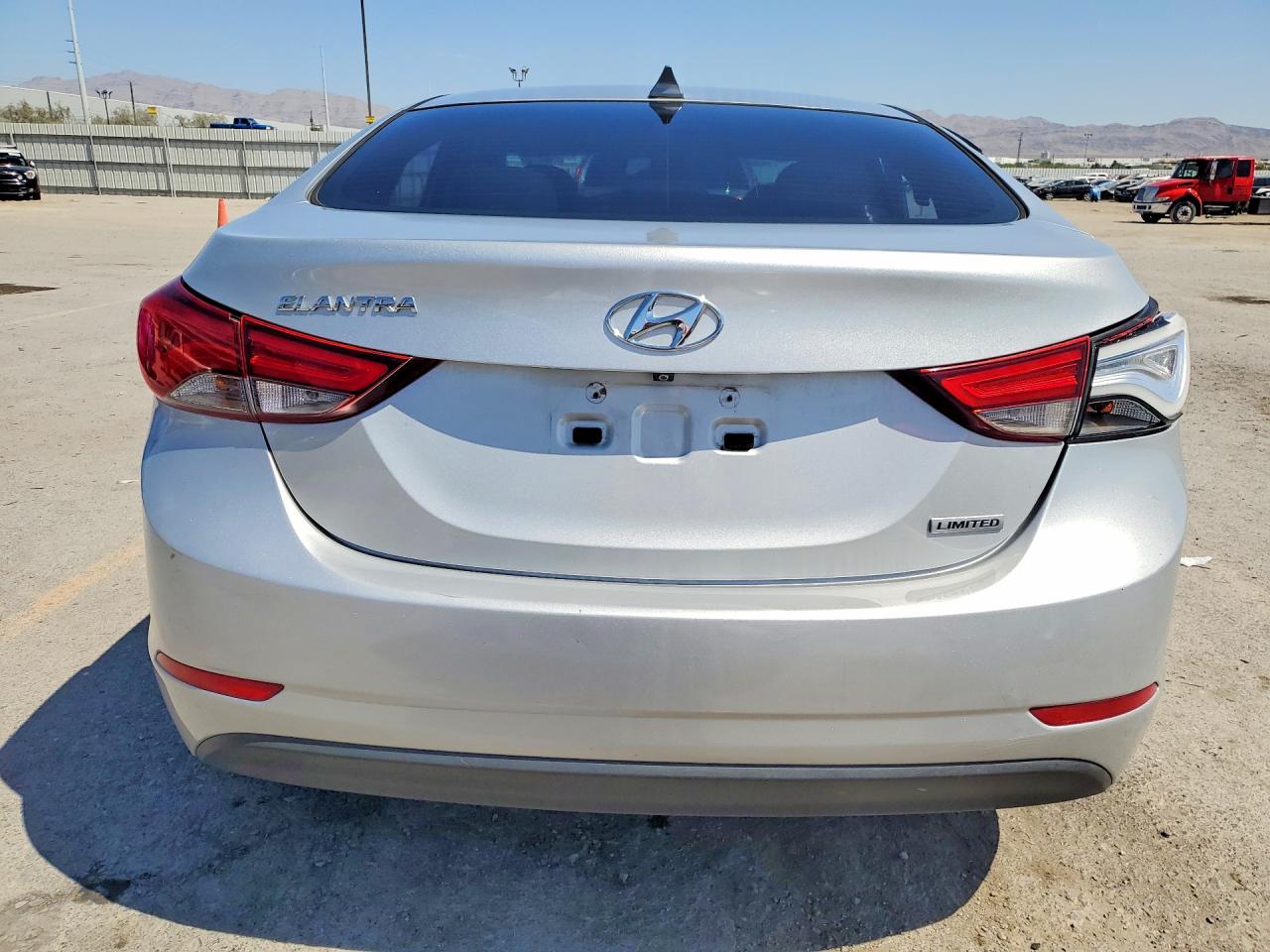 2015 Hyundai Elantra Limited Silver vin: 5NPDH4AE9FH629232