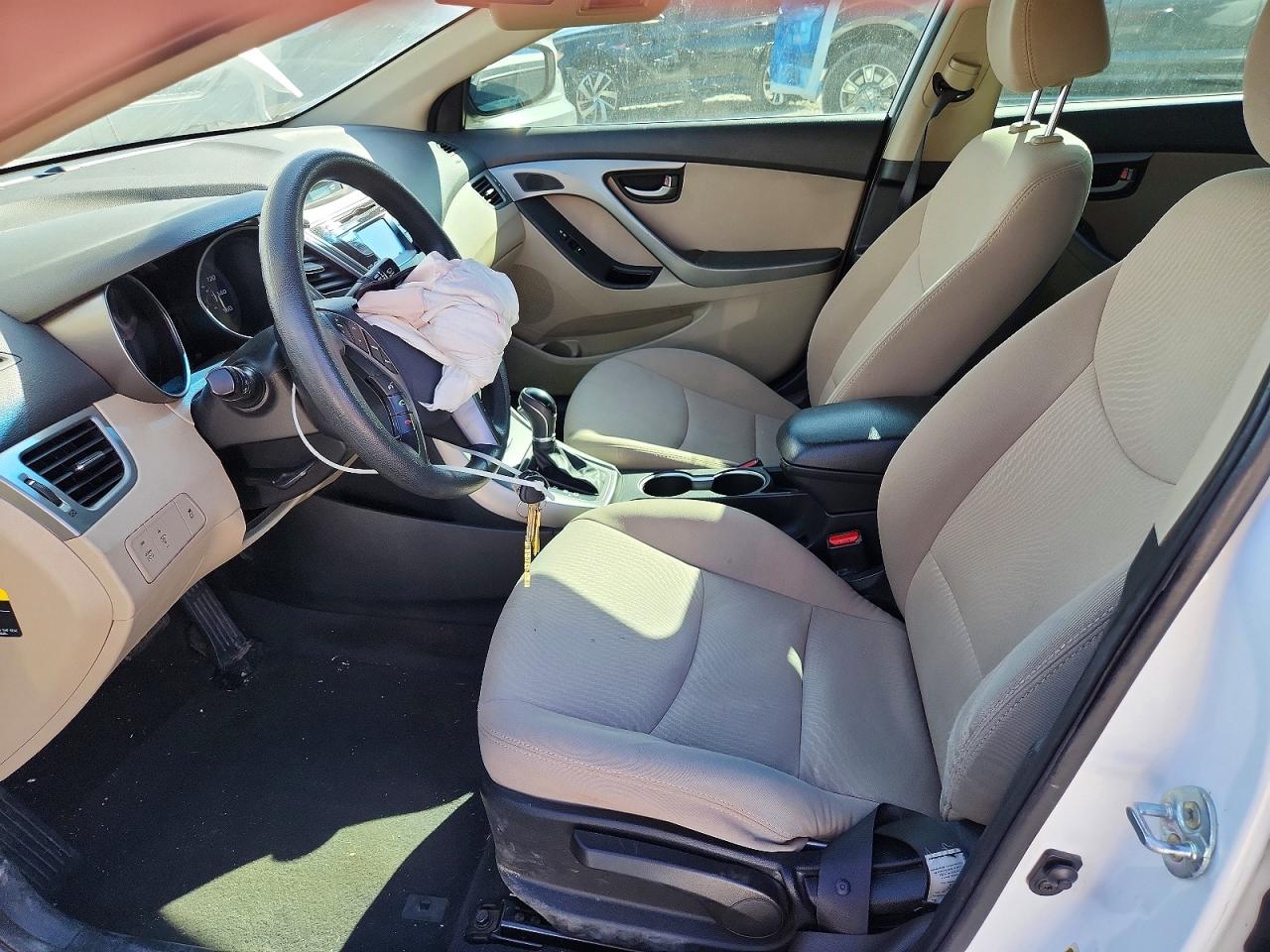 2015 Hyundai Elantra Se Белый vin: 5NPDH4AE9FH636651