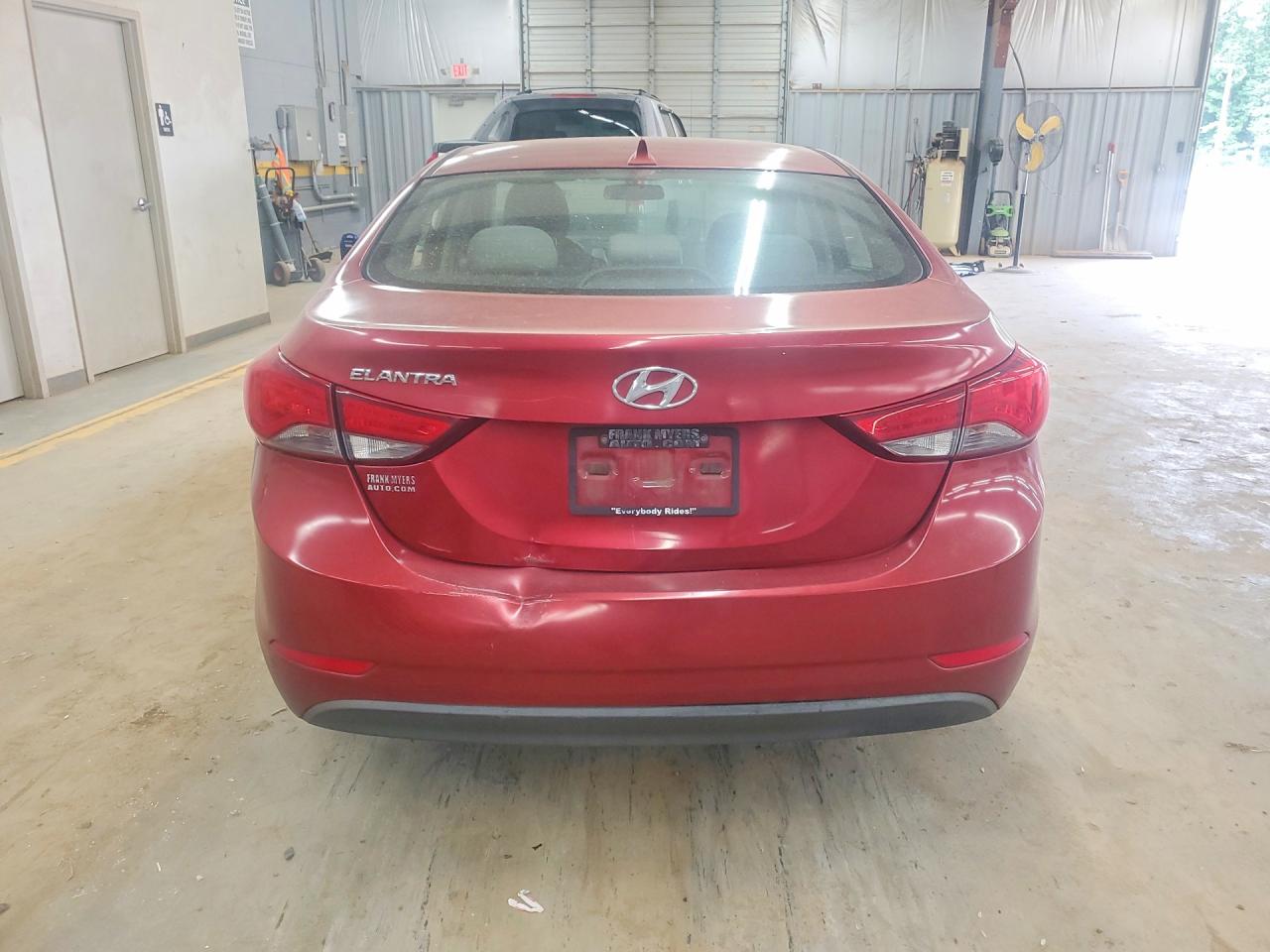2015 Hyundai Elantra Se Red vin: 5NPDH4AE9FH640215