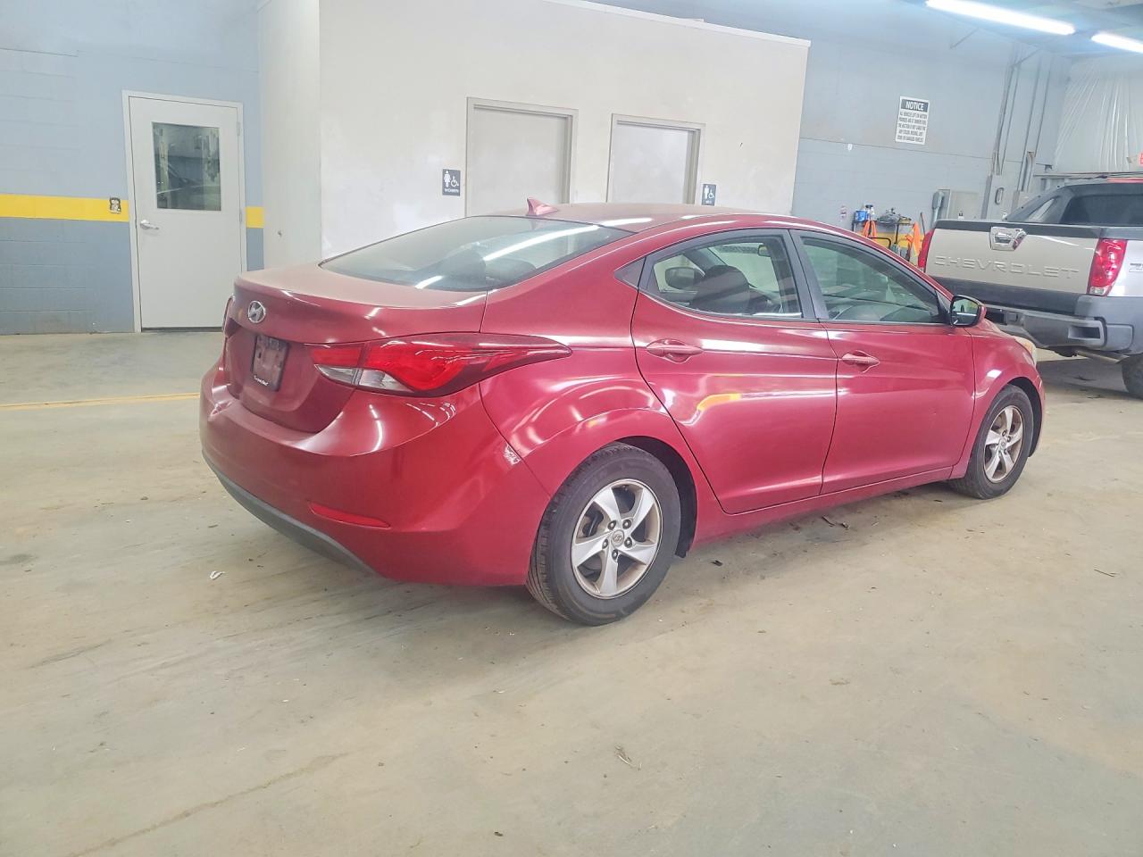 2015 Hyundai Elantra Se Red vin: 5NPDH4AE9FH640215