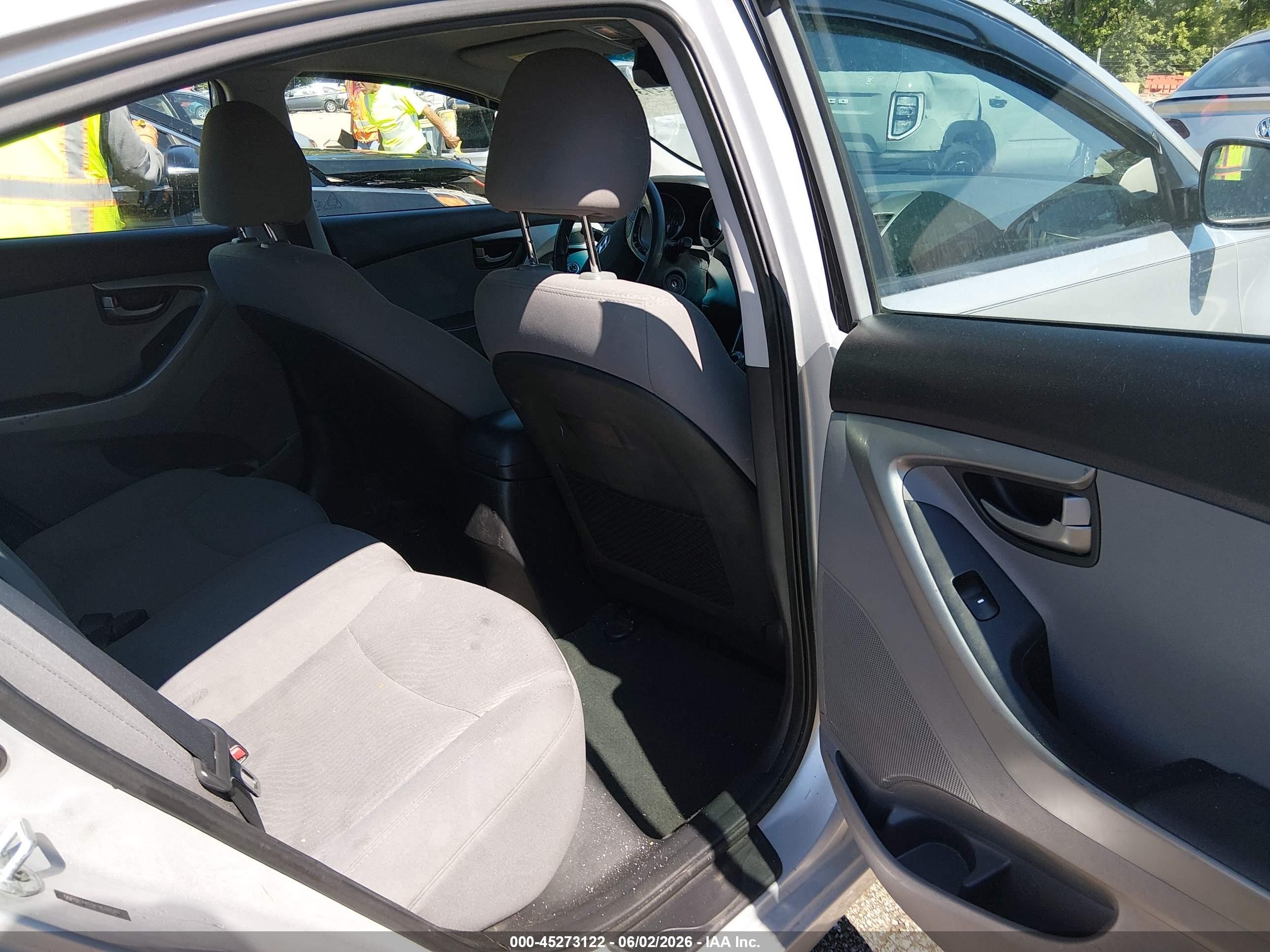 2015 Hyundai Elantra Se Silver vin: 5NPDH4AE9FH648587