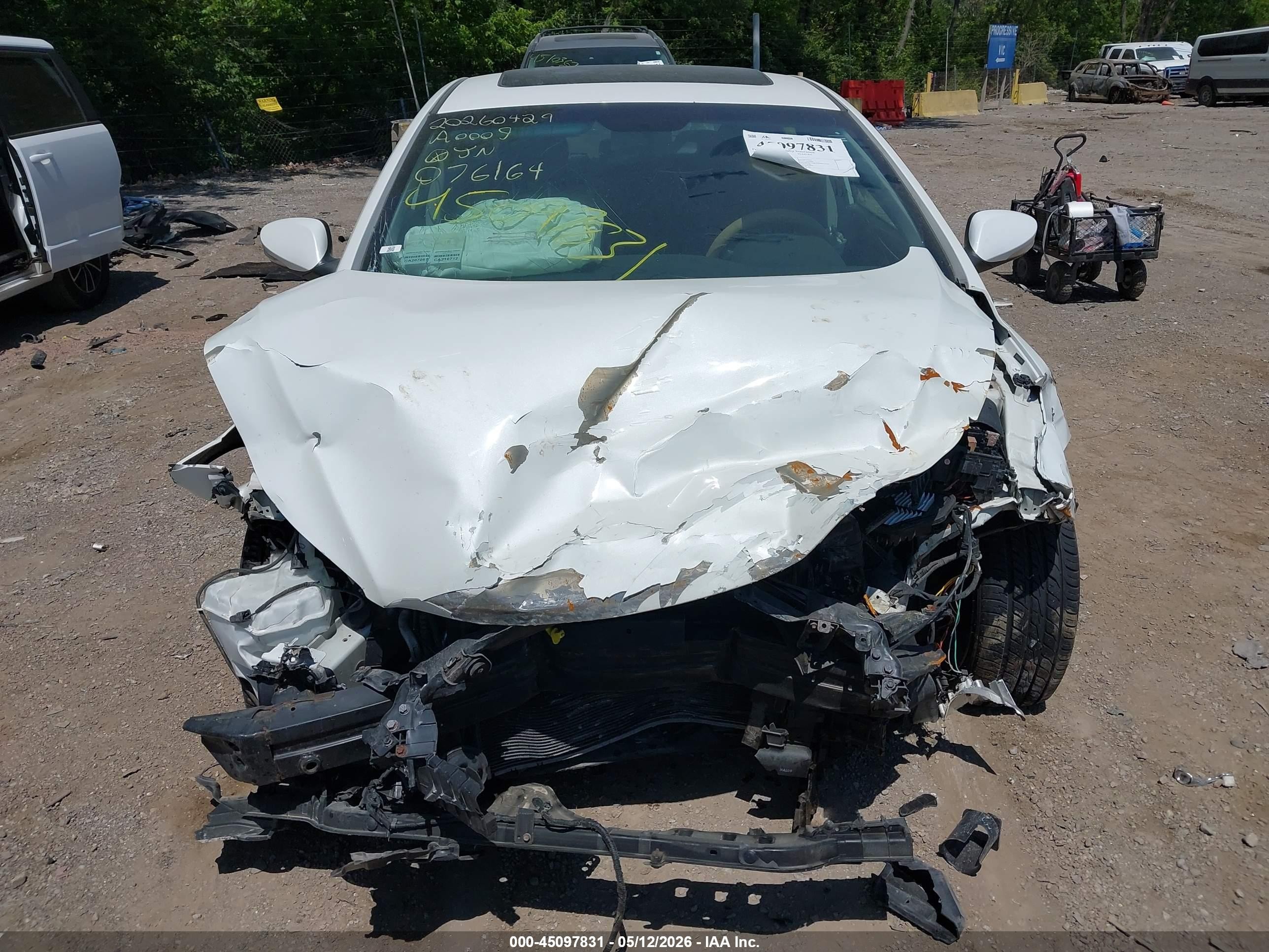 2011 Hyundai Elantra Limited White vin: 5NPDH4AEXBH076164