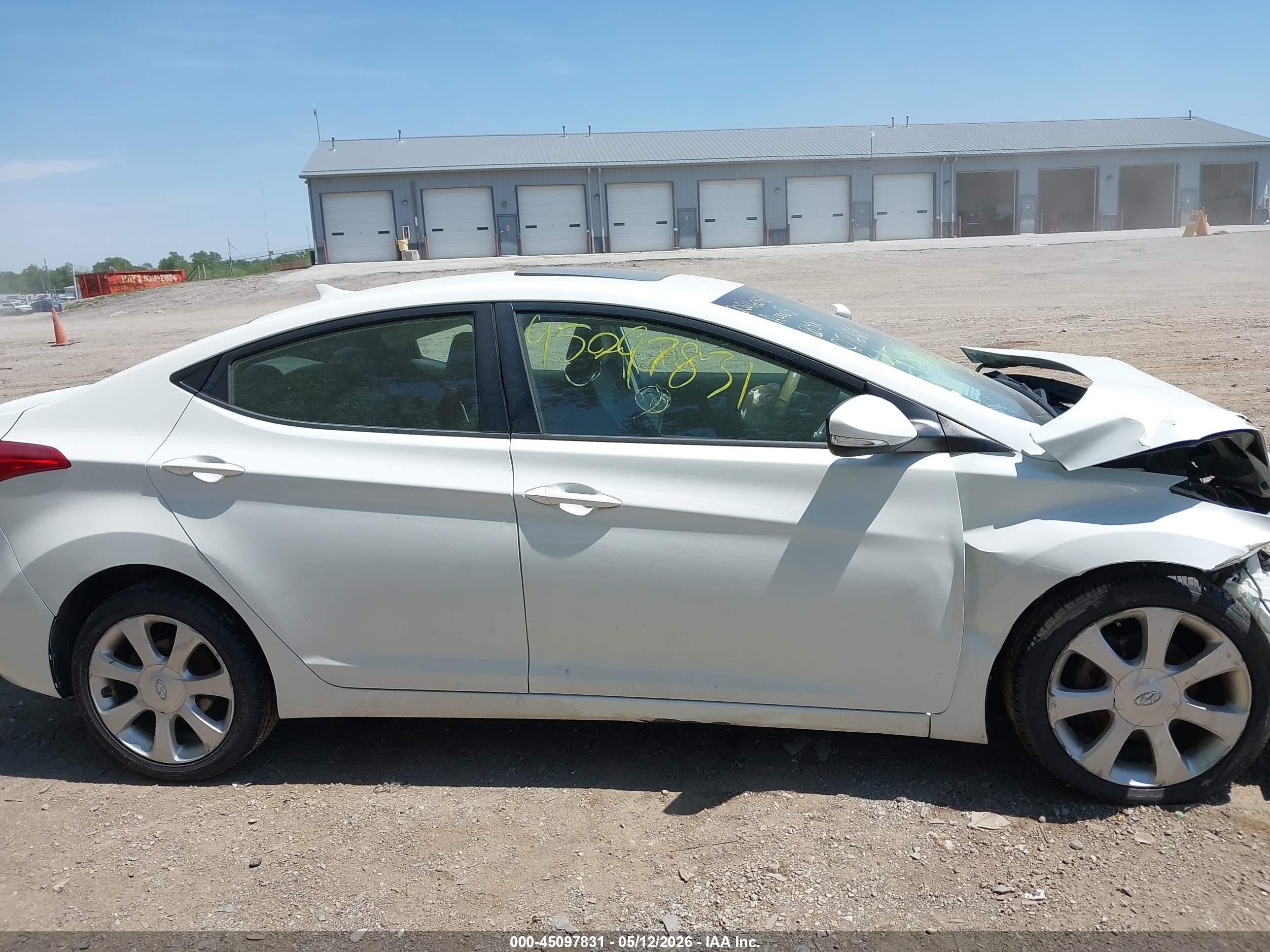 2011 Hyundai Elantra Limited White vin: 5NPDH4AEXBH076164