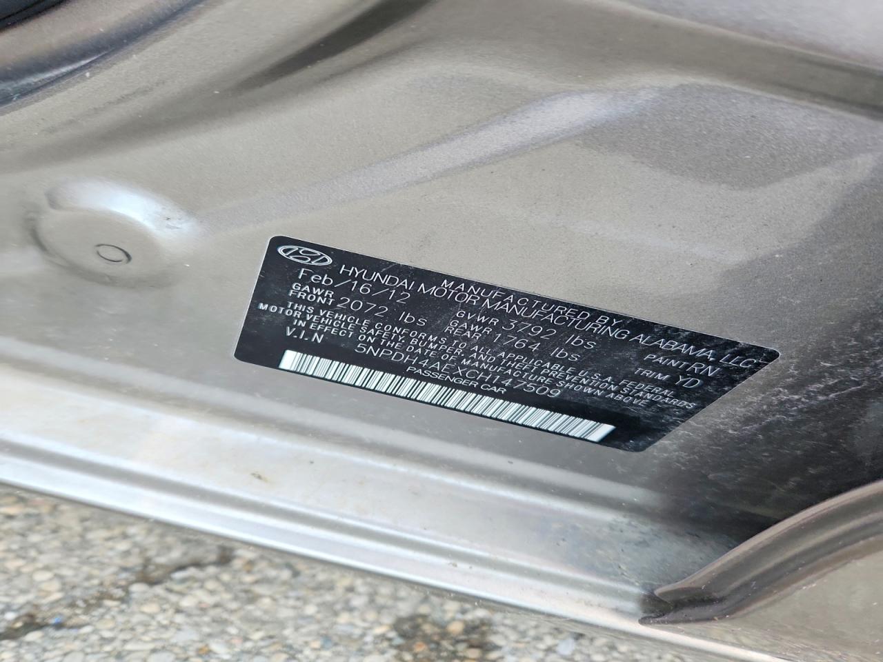 2012 Hyundai Elantra Gls Silver vin: 5NPDH4AEXCH147509