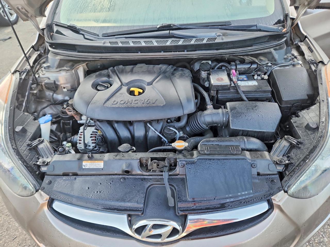 2012 Hyundai Elantra Gls Silver vin: 5NPDH4AEXCH147509