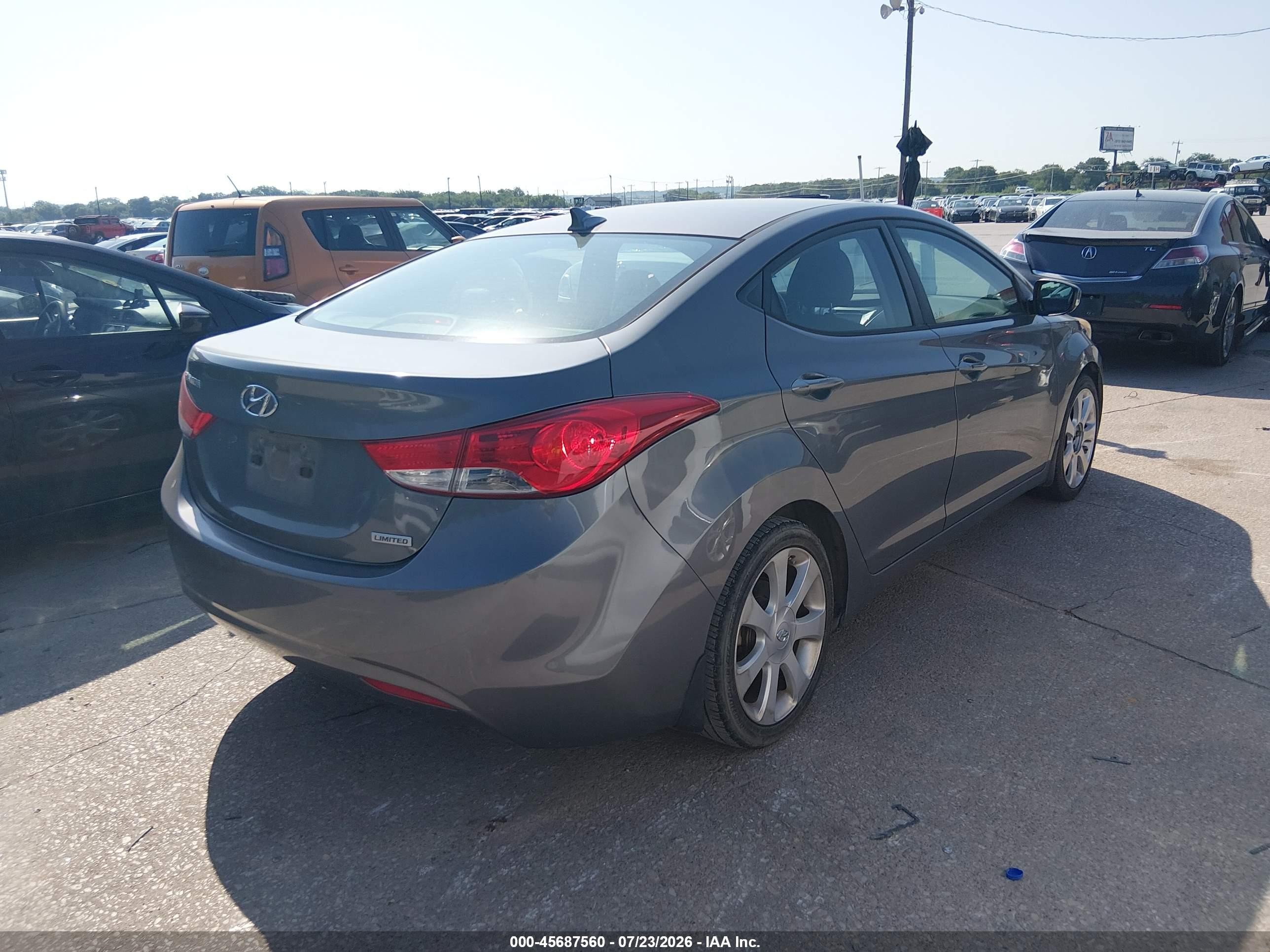 2013 Hyundai Elantra Limited Gray vin: 5NPDH4AEXDH159791