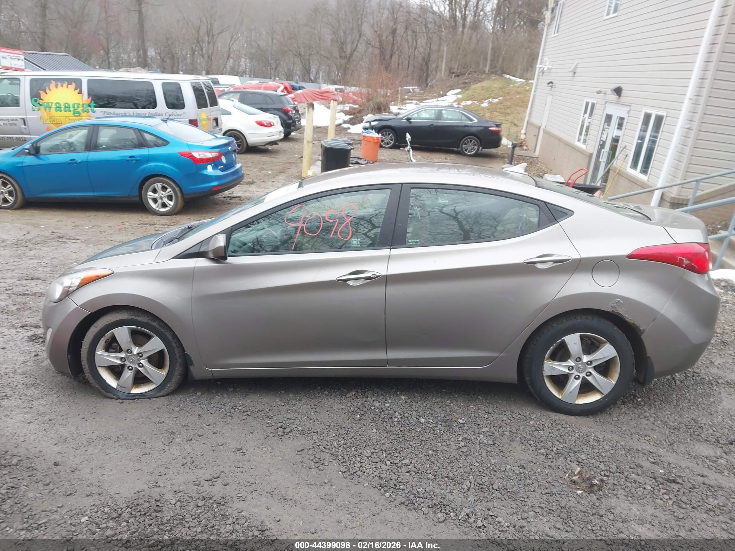 2013 Hyundai Elantra Gls/limited Beige vin: 5NPDH4AEXDH206124