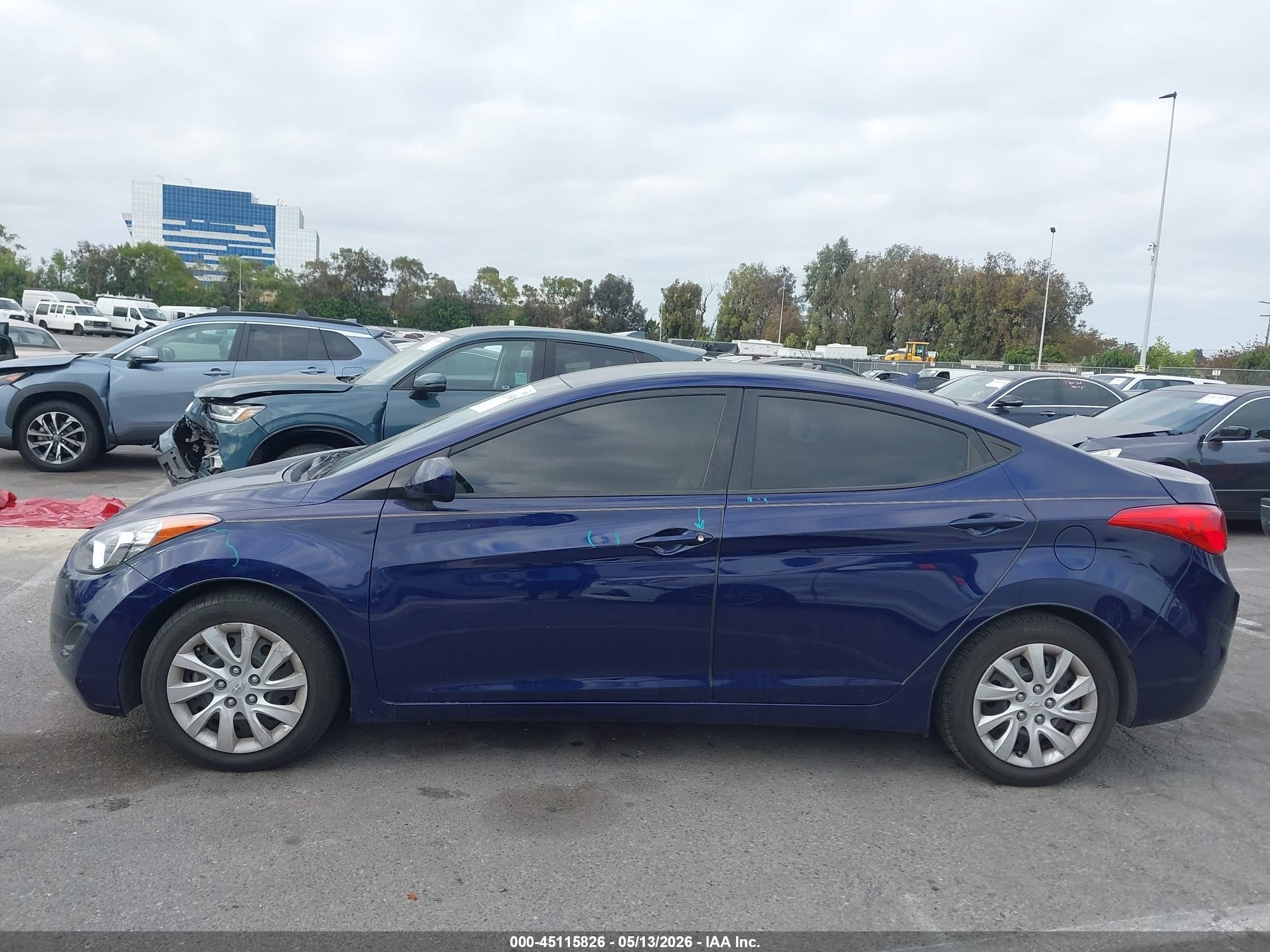 2013 Hyundai Elantra Gls/limited Blue vin: 5NPDH4AEXDH206379