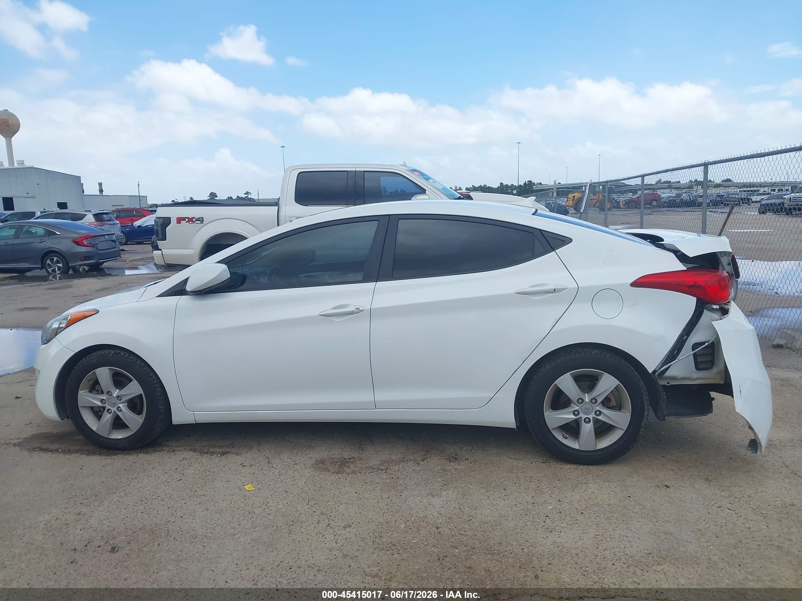 2013 Hyundai Elantra Gls White vin: 5NPDH4AEXDH227524