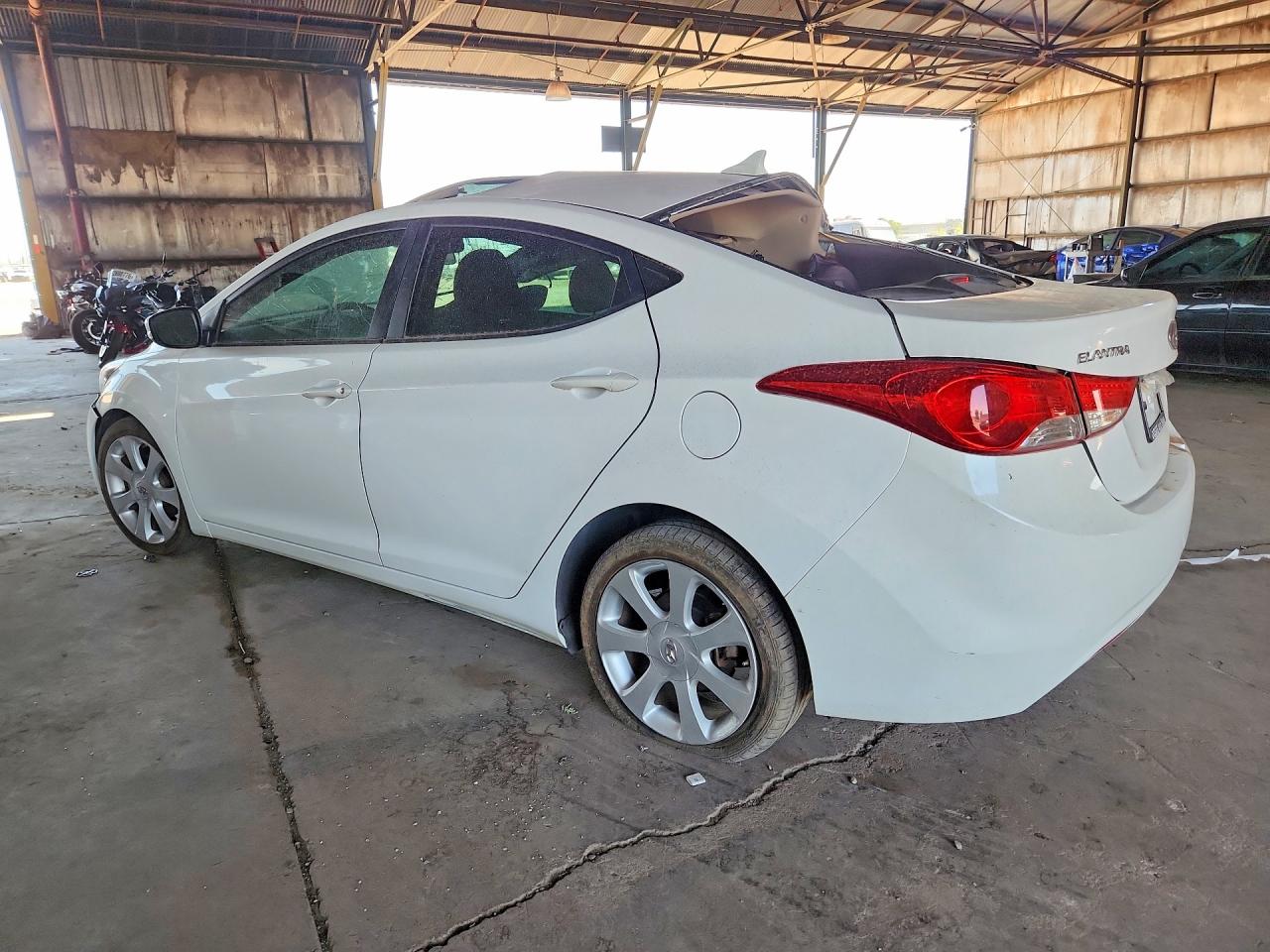 2013 Hyundai Elantra Limited White vin: 5NPDH4AEXDH231329
