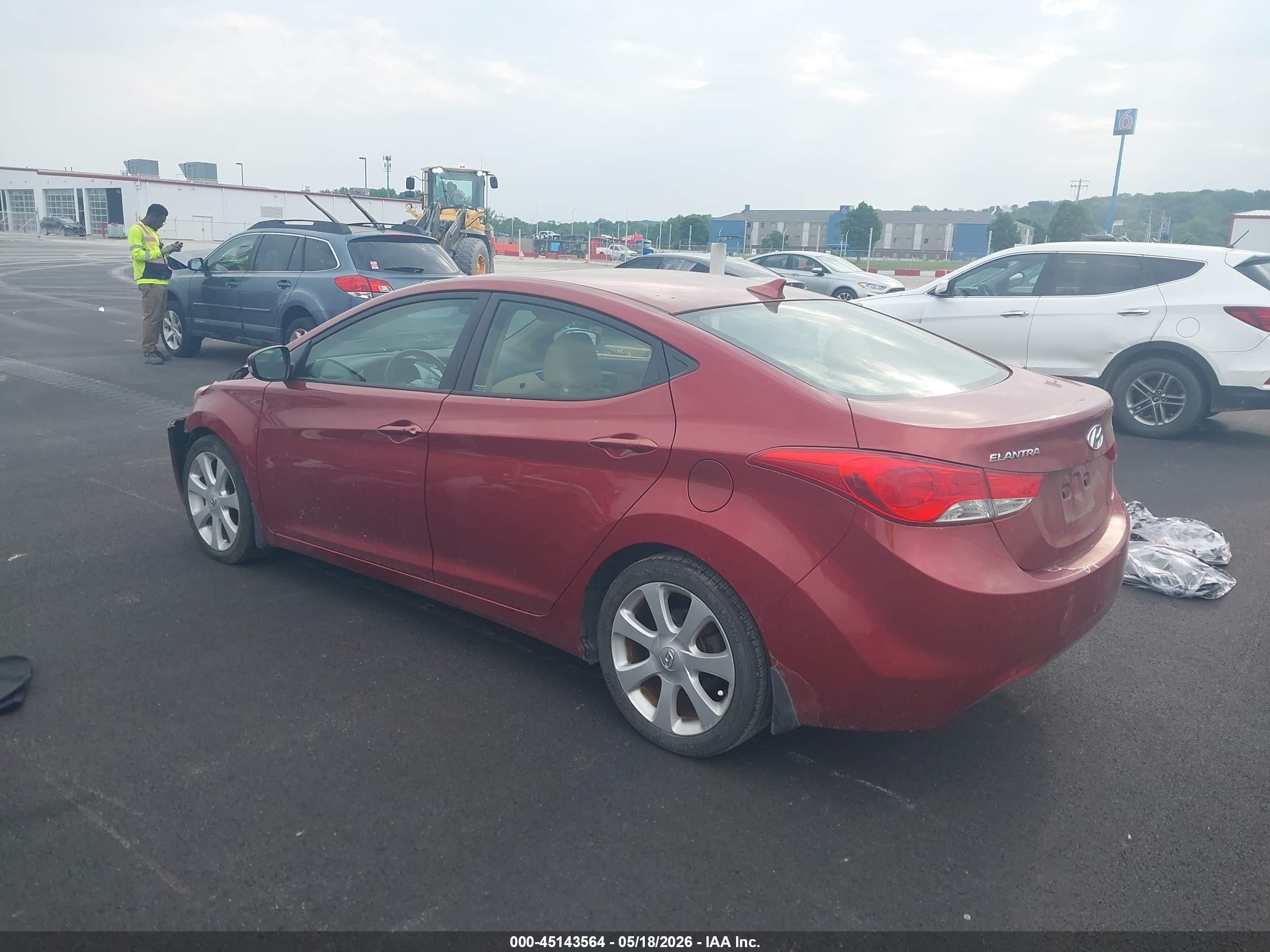 2013 Hyundai Elantra Limited Red vin: 5NPDH4AEXDH247045