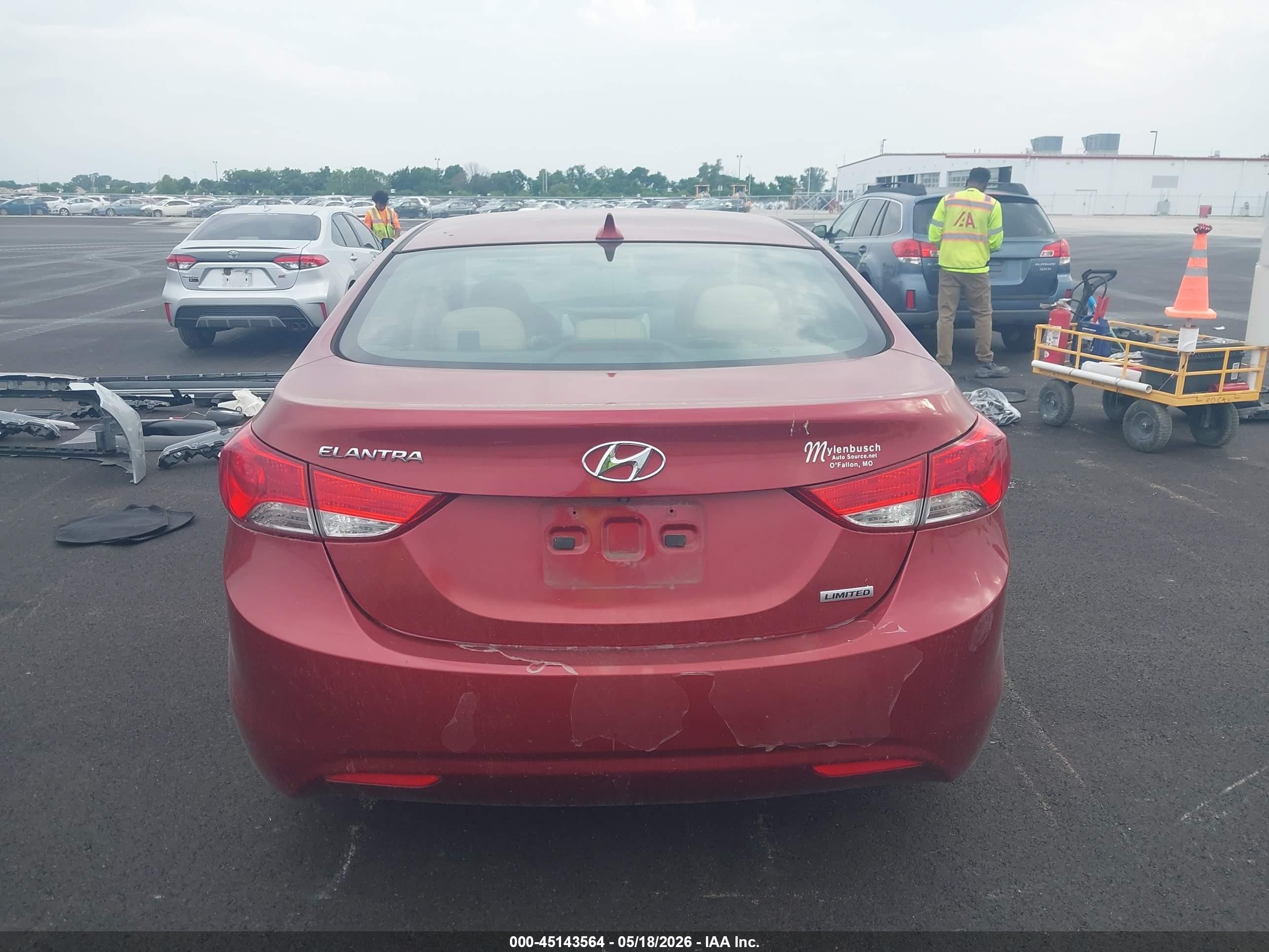 2013 Hyundai Elantra Limited Red vin: 5NPDH4AEXDH247045