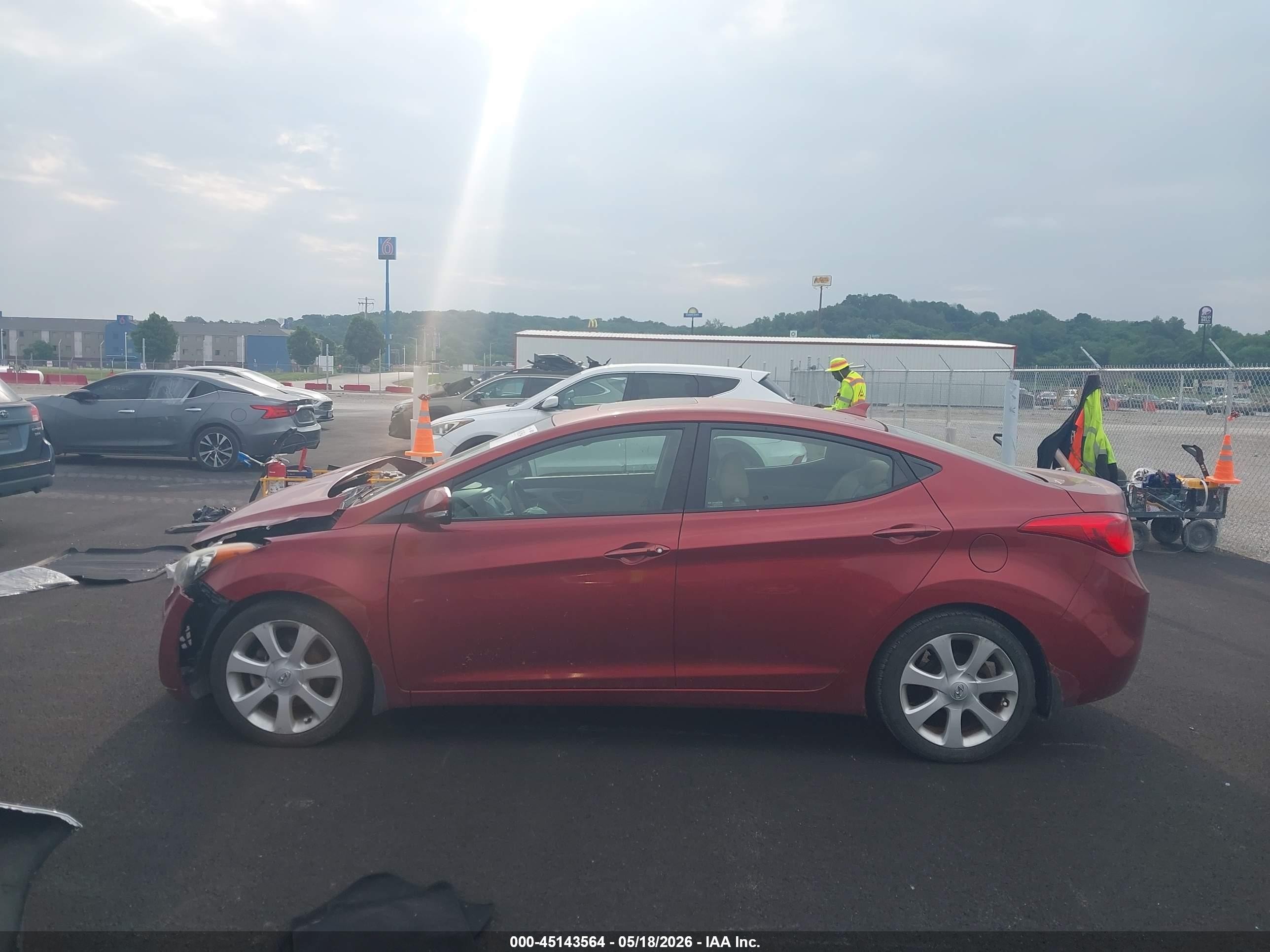 2013 Hyundai Elantra Limited Red vin: 5NPDH4AEXDH247045