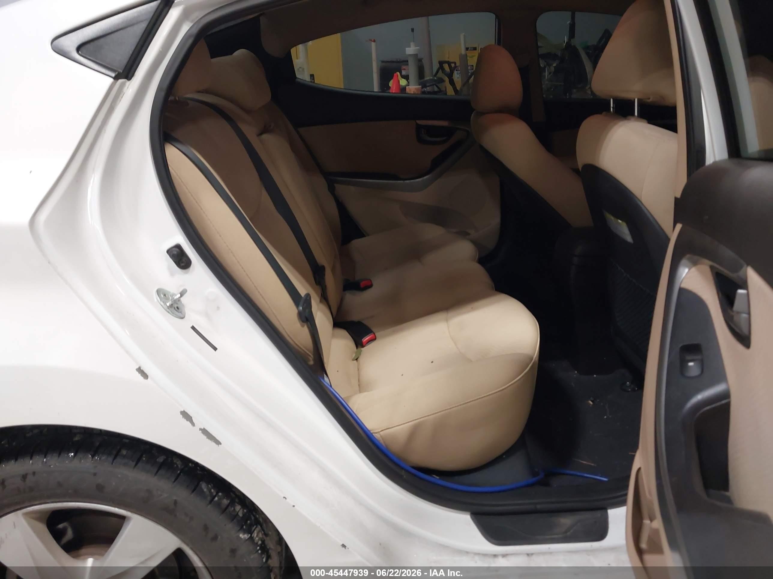 2013 Hyundai Elantra Gls Белый vin: 5NPDH4AEXDH252293