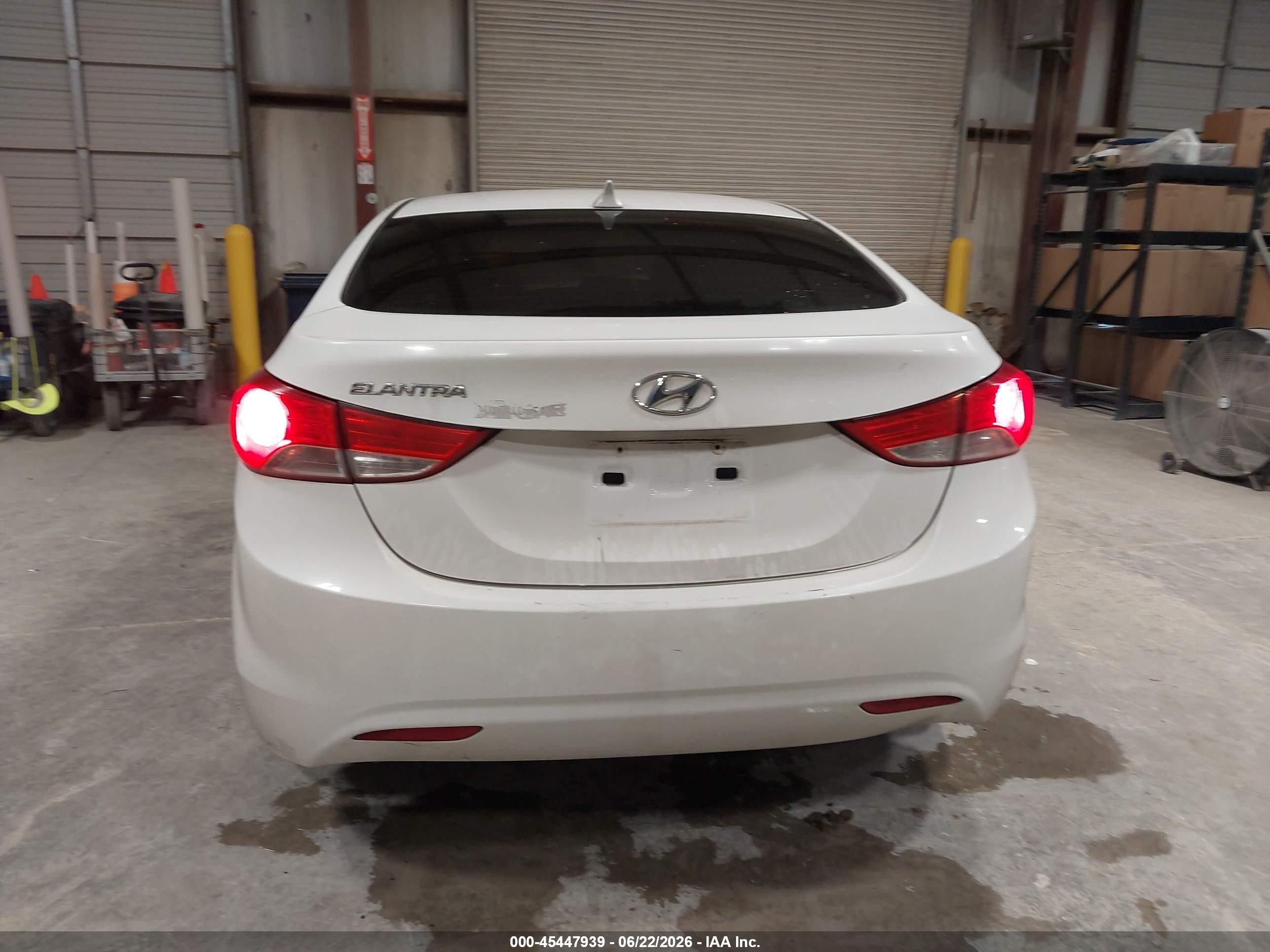 2013 Hyundai Elantra Gls Белый vin: 5NPDH4AEXDH252293