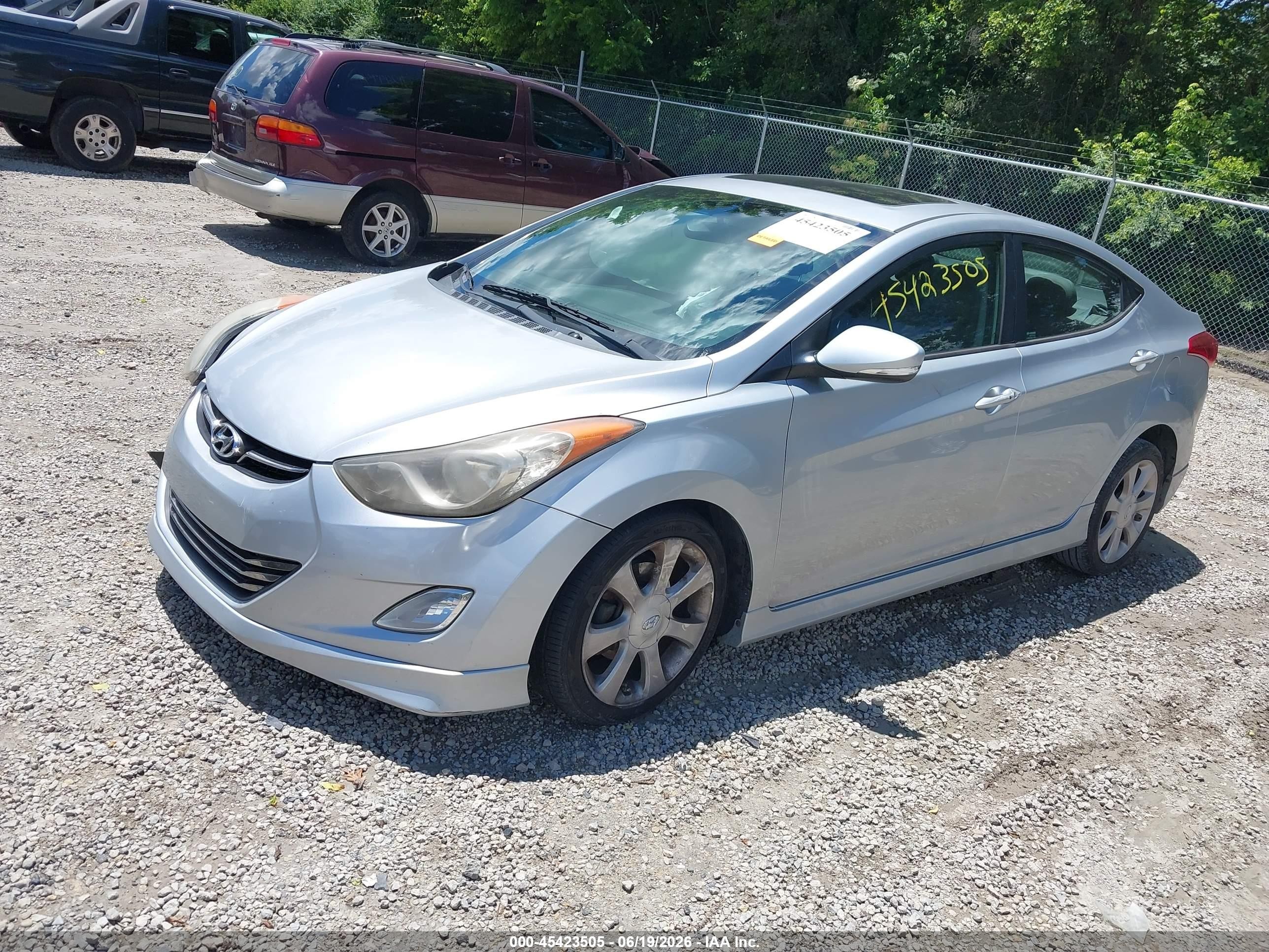2013 Hyundai Elantra Limited Серебряный vin: 5NPDH4AEXDH263620