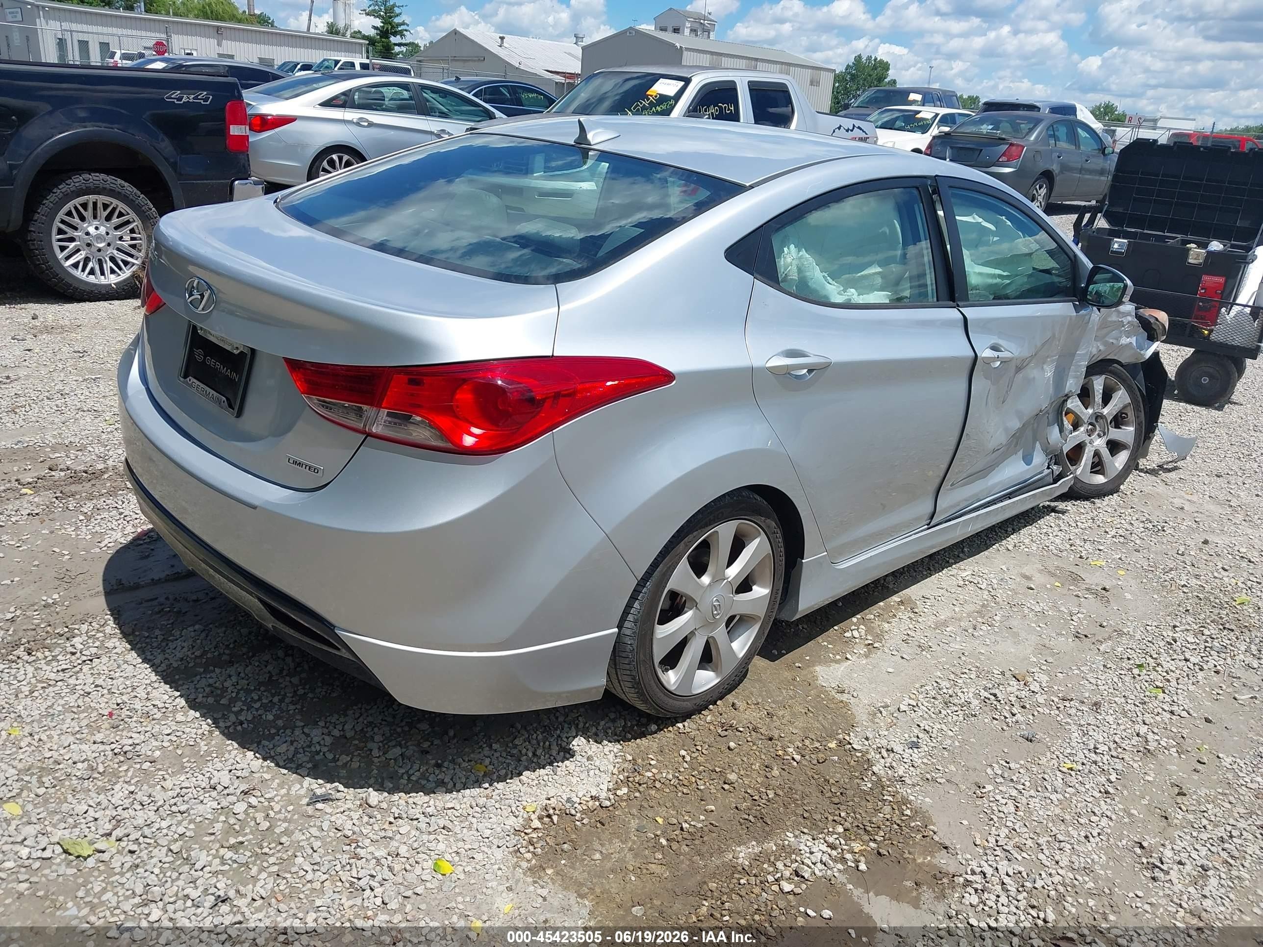 2013 Hyundai Elantra Limited Серебряный vin: 5NPDH4AEXDH263620