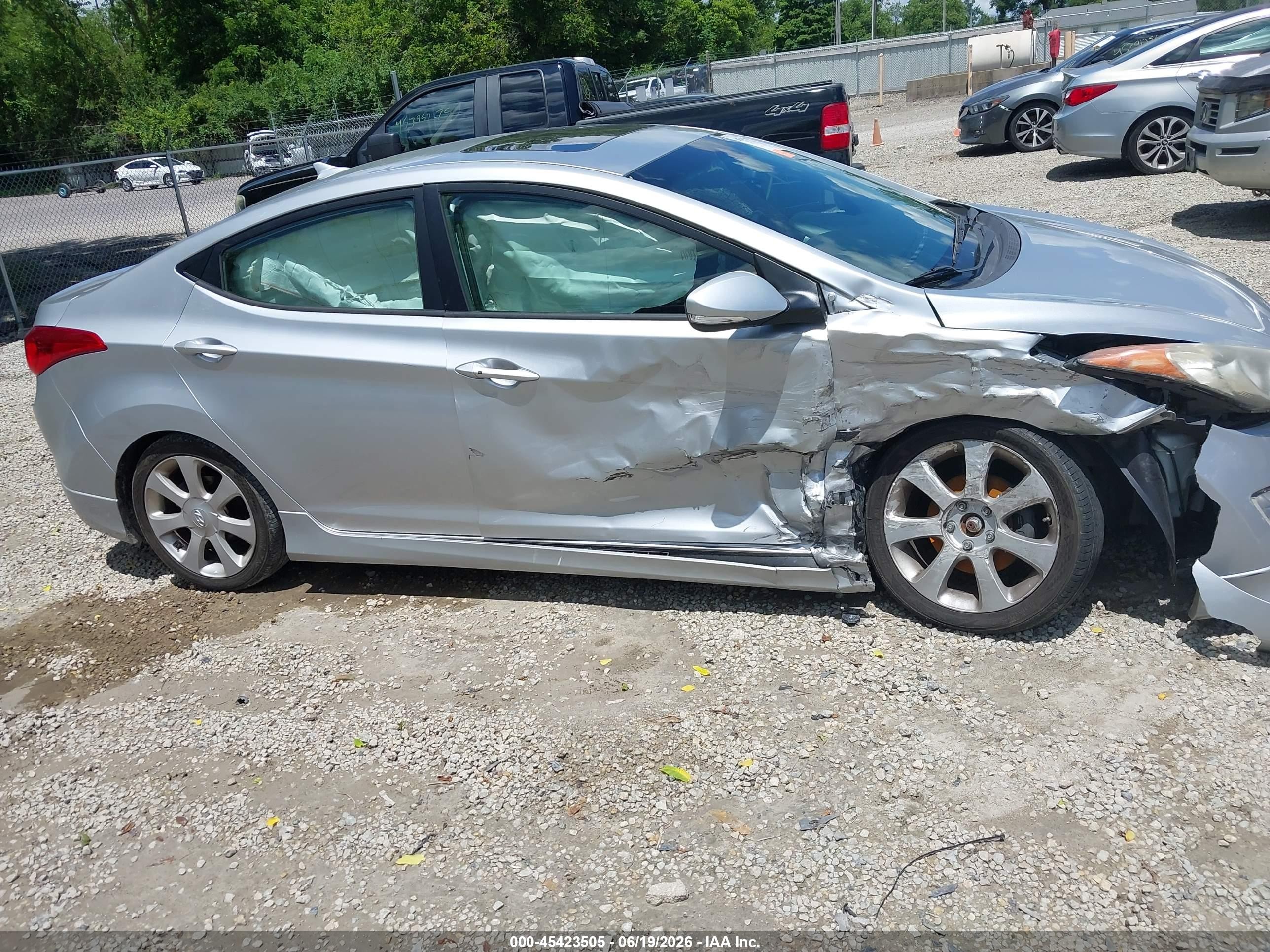 2013 Hyundai Elantra Limited Серебряный vin: 5NPDH4AEXDH263620