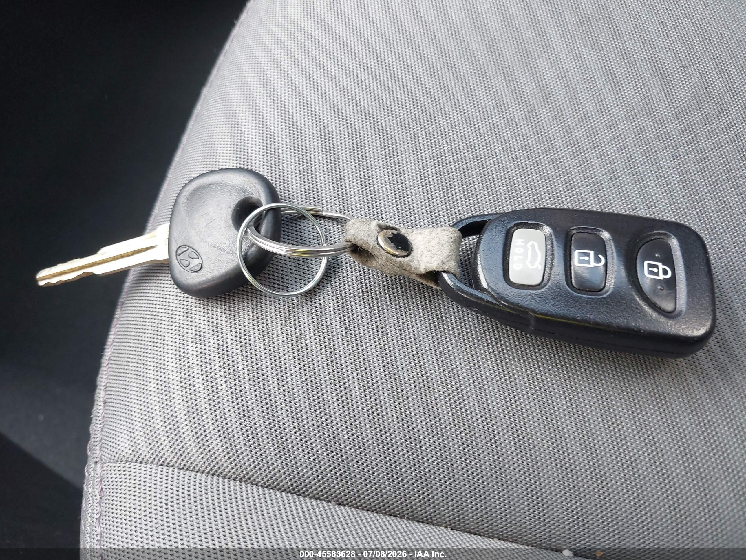 2013 Hyundai Elantra Gls Silver vin: 5NPDH4AEXDH268509