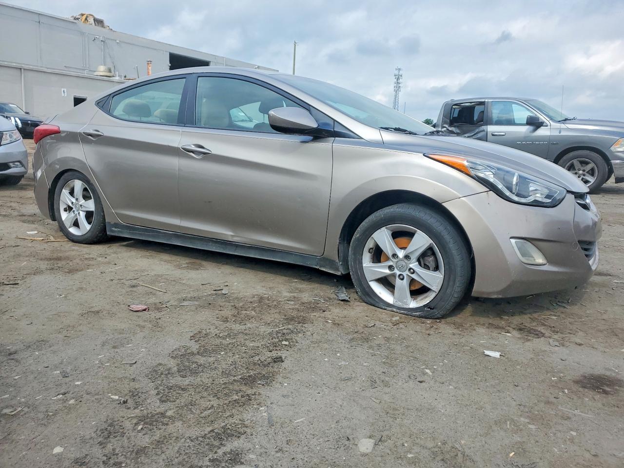 2013 Hyundai Elantra Gls Tan vin: 5NPDH4AEXDH286444