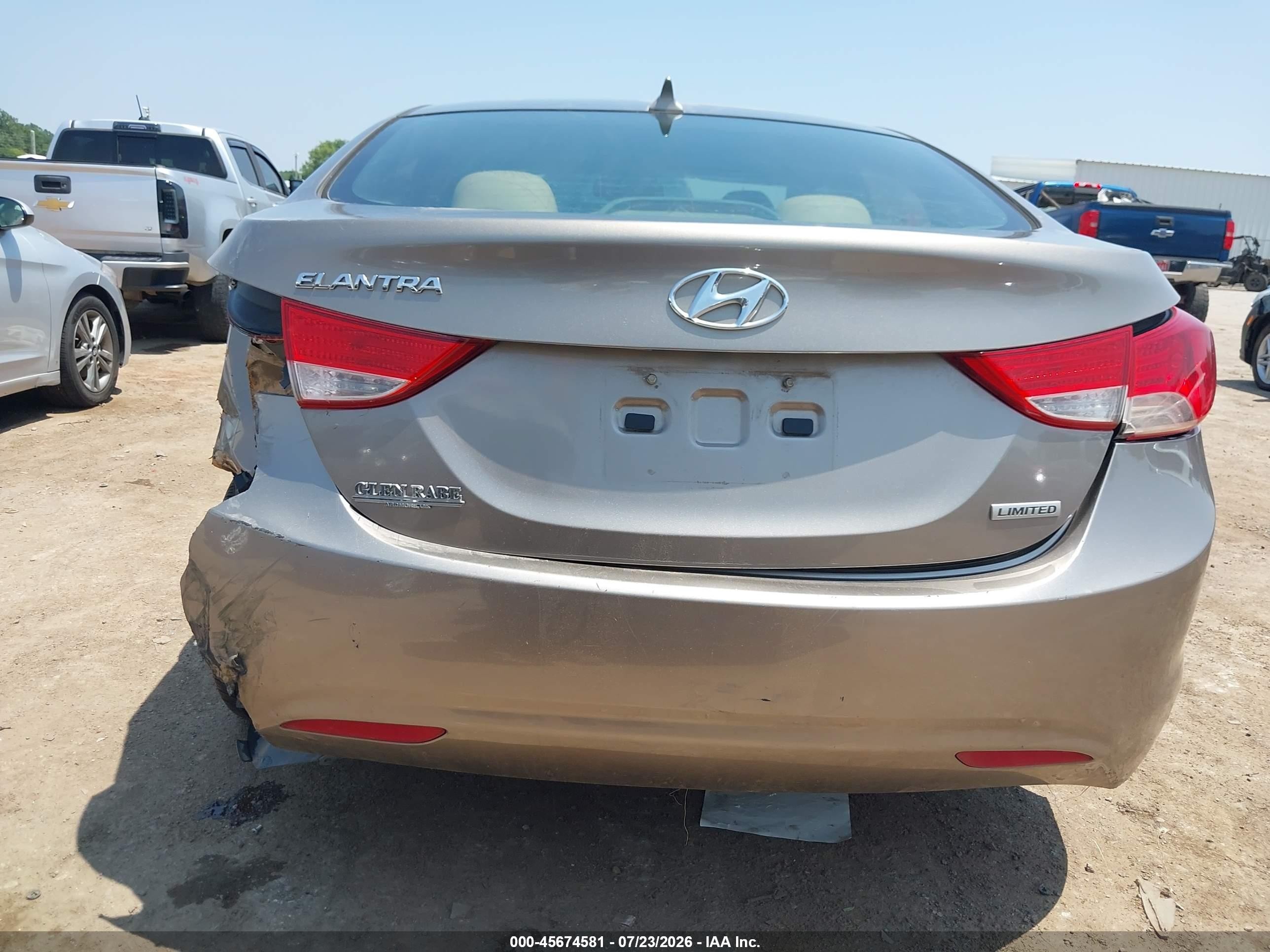 2013 Hyundai Elantra Limited Silver vin: 5NPDH4AEXDH289375
