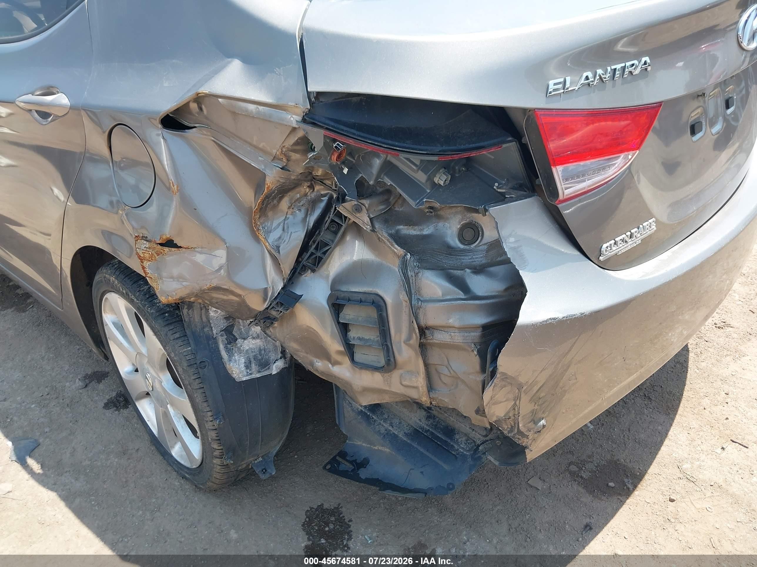 2013 Hyundai Elantra Limited Silver vin: 5NPDH4AEXDH289375