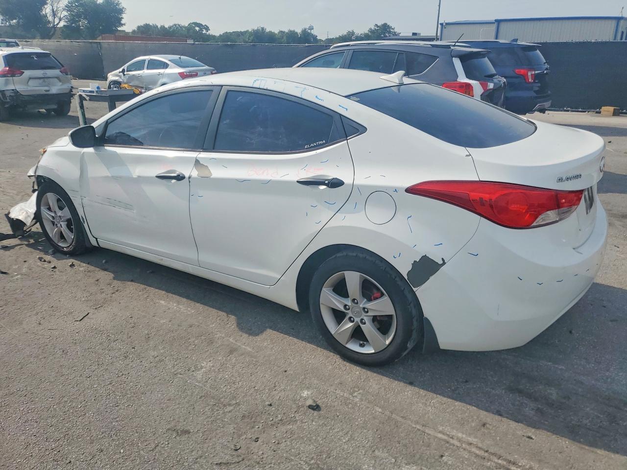 2013 Hyundai Elantra Gls White vin: 5NPDH4AEXDH333715