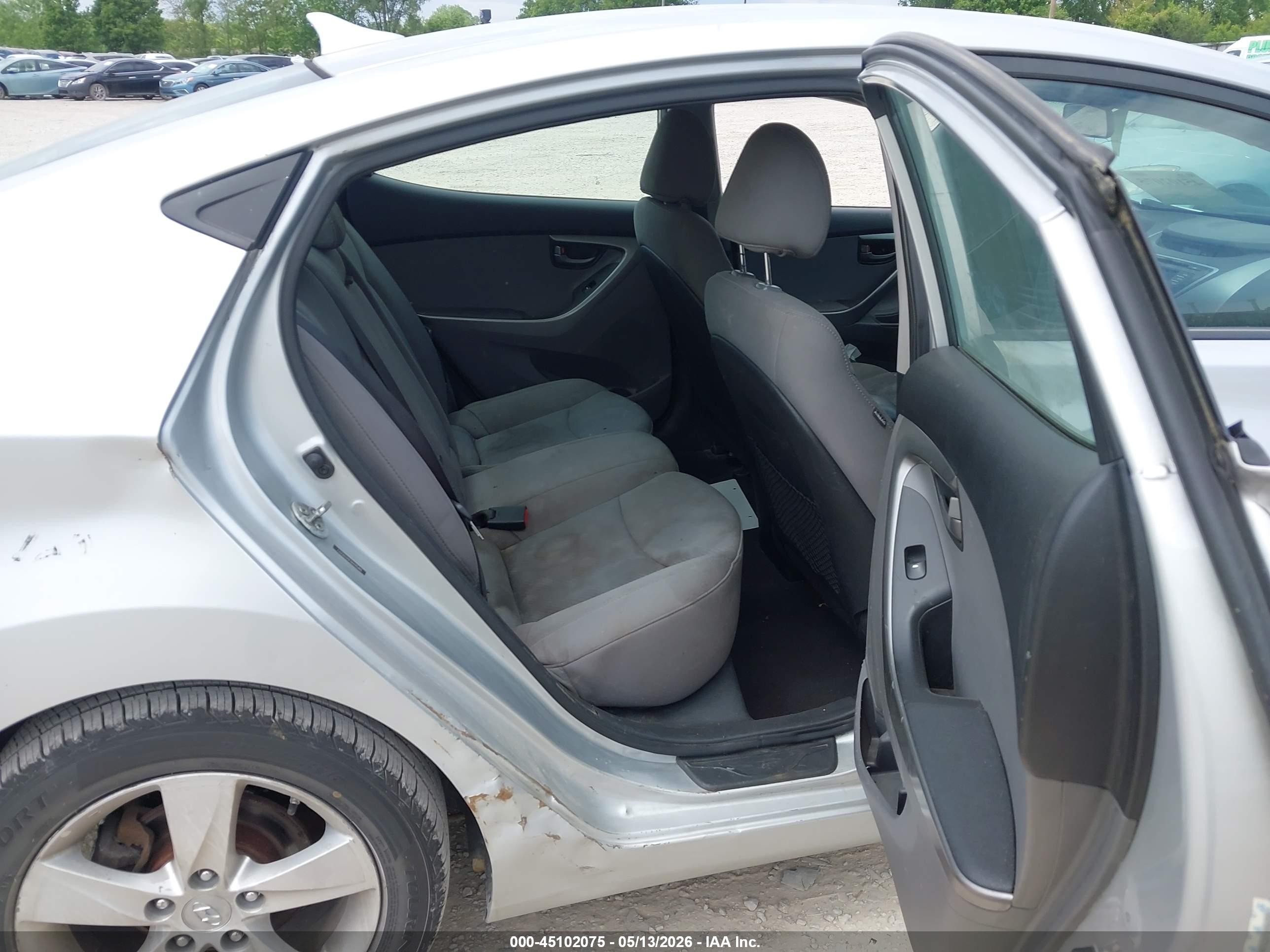 2013 Hyundai Elantra Gls Silver vin: 5NPDH4AEXDH342012