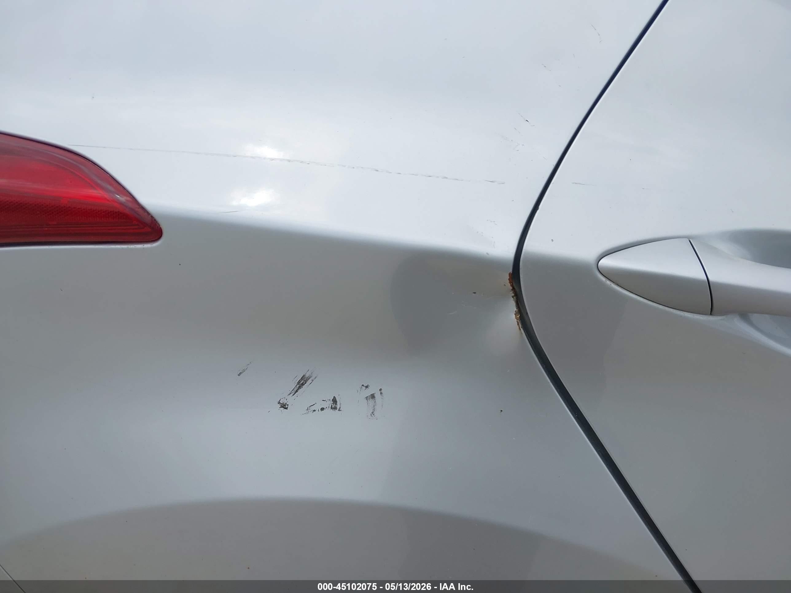 2013 Hyundai Elantra Gls Silver vin: 5NPDH4AEXDH342012
