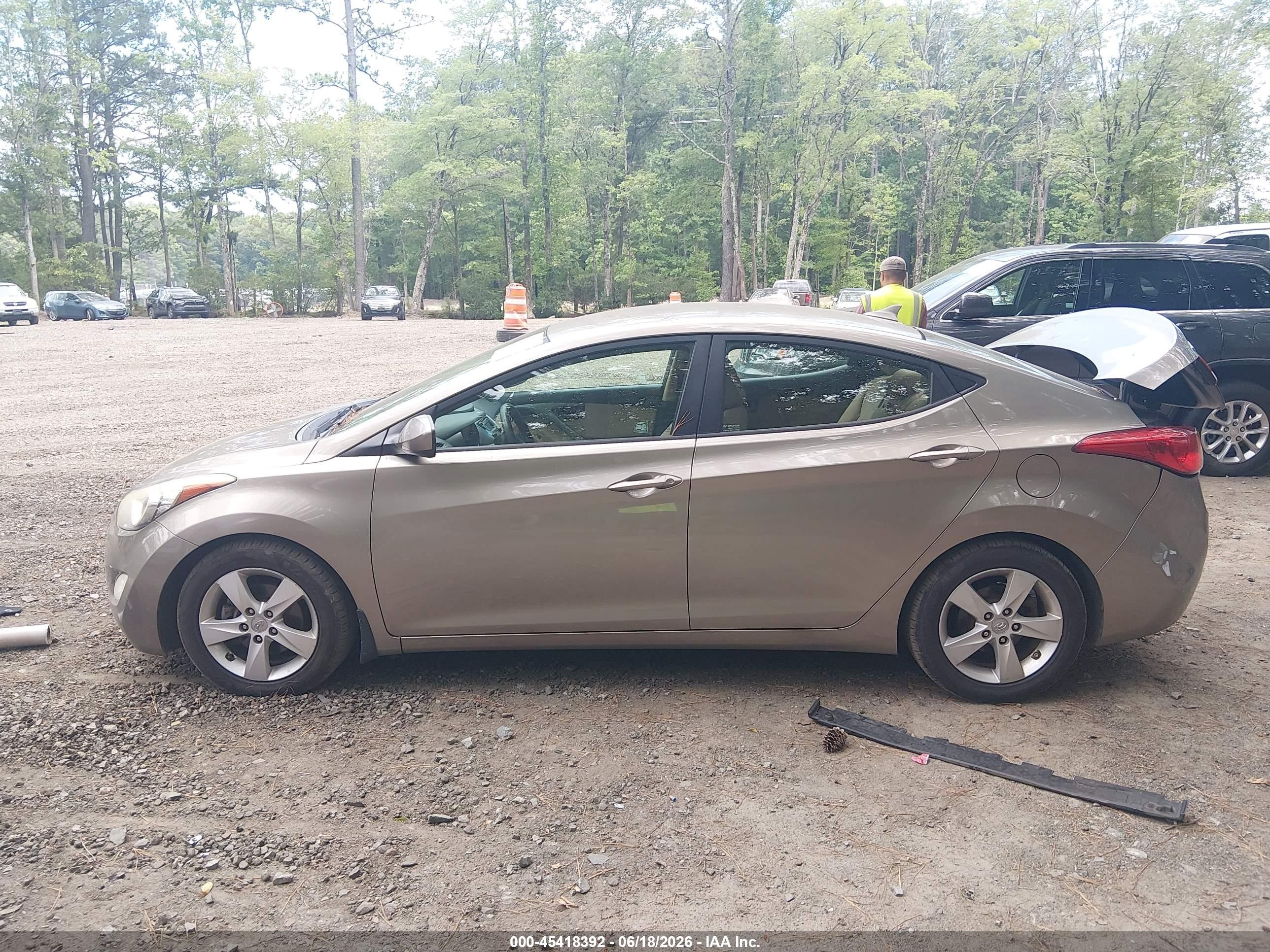 2013 Hyundai Elantra Gls Tan vin: 5NPDH4AEXDH389363