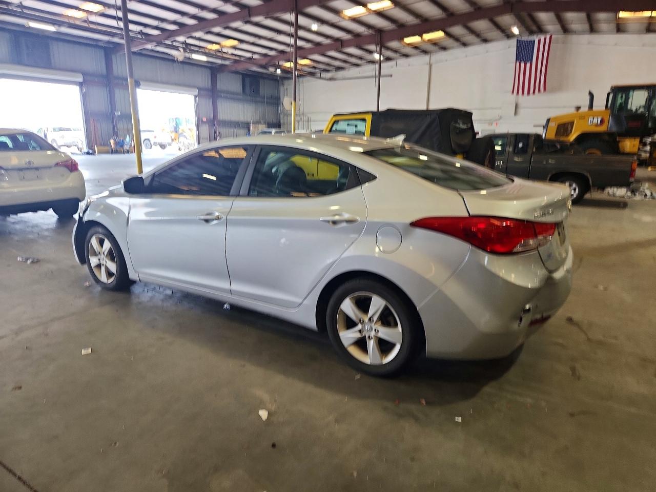 2013 Hyundai Elantra Silver vin: 5NPDH4AEXDH395857