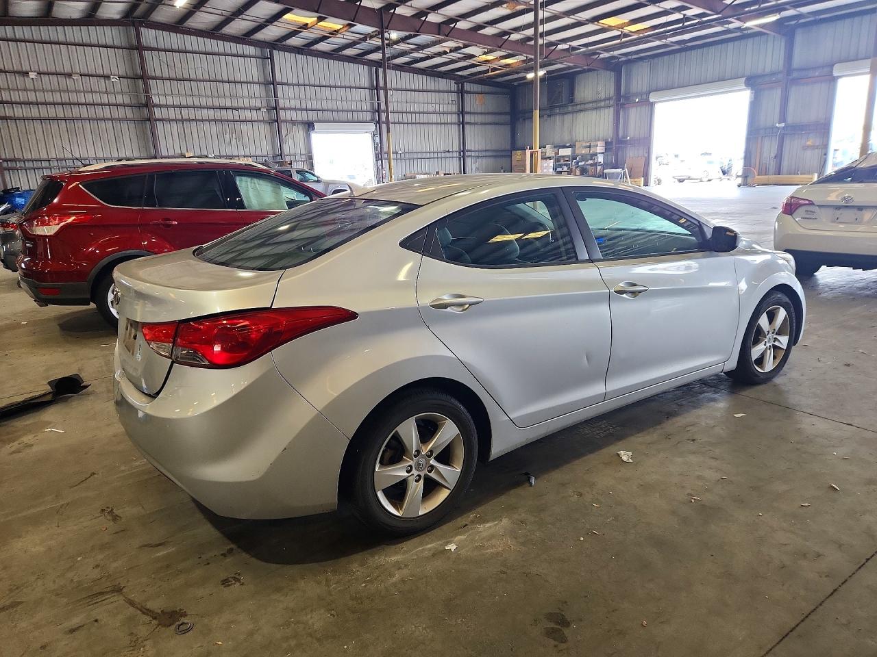 2013 Hyundai Elantra Silver vin: 5NPDH4AEXDH395857
