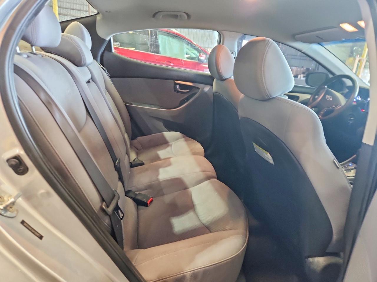 2013 Hyundai Elantra Silver vin: 5NPDH4AEXDH395857