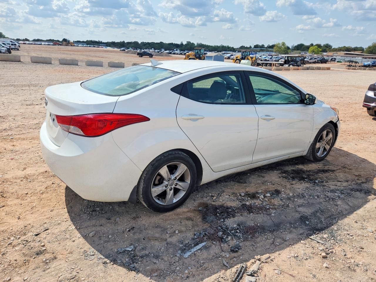 2013 Hyundai Elantra Gls White vin: 5NPDH4AEXDH434866