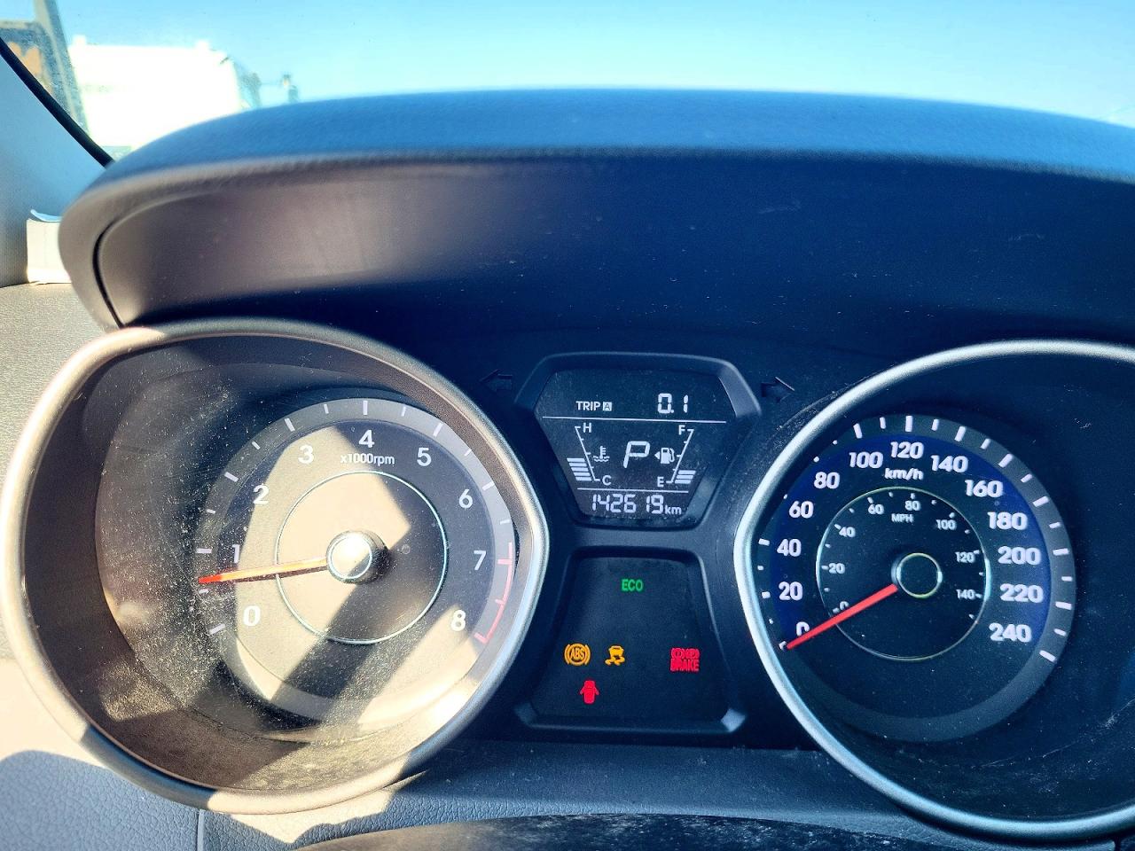 2014 Hyundai Elantra Se Серебряный vin: 5NPDH4AEXEH464595