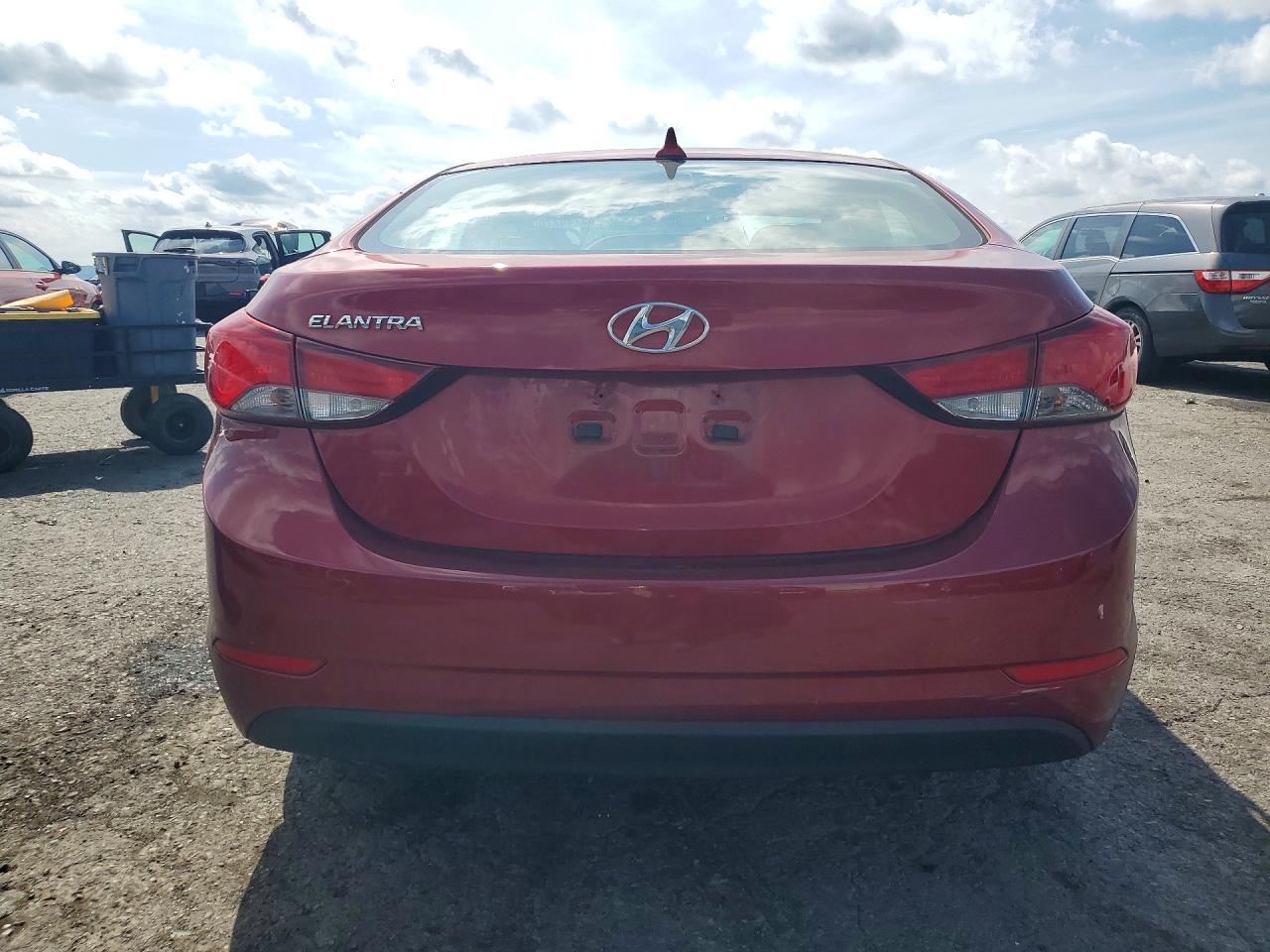 2014 Hyundai Elantra Se Красный vin: 5NPDH4AEXEH489562
