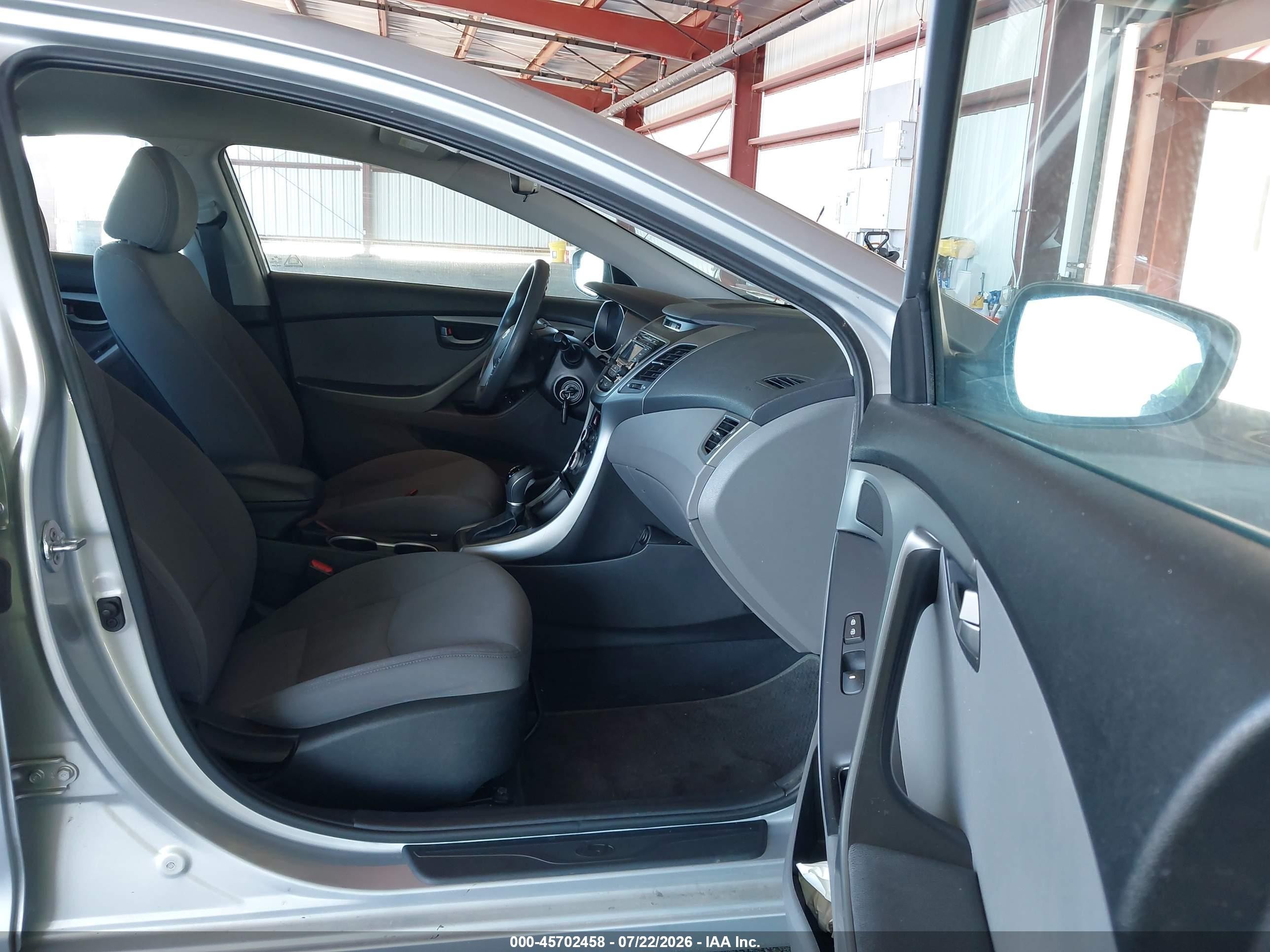 2014 Hyundai Elantra Se Silver vin: 5NPDH4AEXEH502830