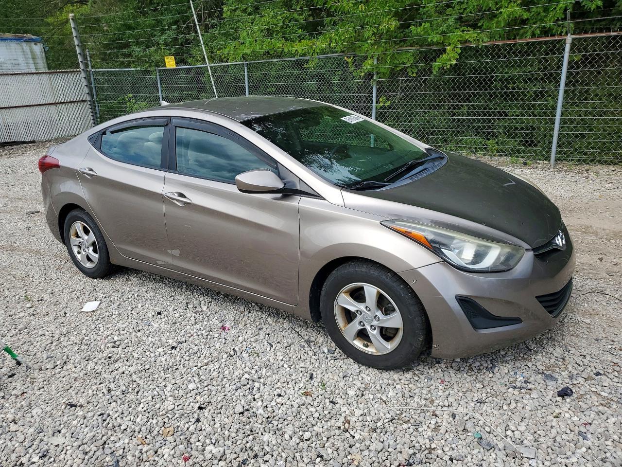 2014 Hyundai Elantra Se Brown vin: 5NPDH4AEXEH512578