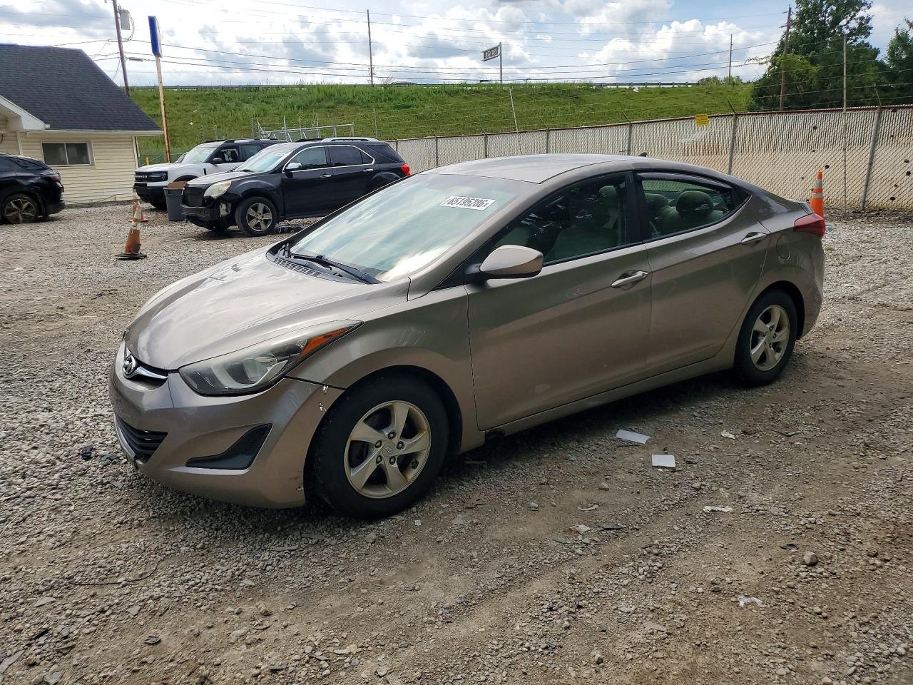 2014 Hyundai Elantra Se Brown vin: 5NPDH4AEXEH512578