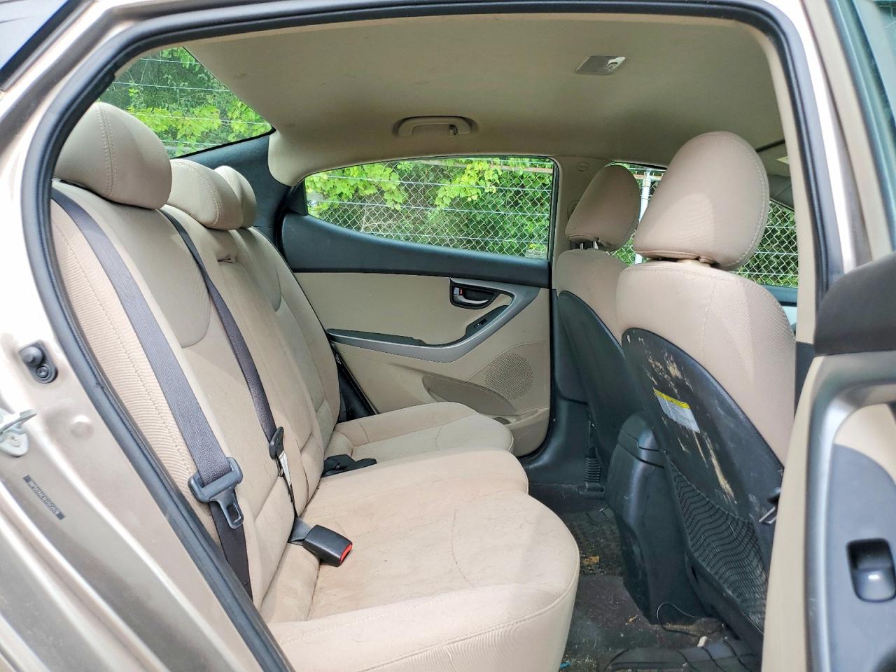2014 Hyundai Elantra Se Brown vin: 5NPDH4AEXEH512578